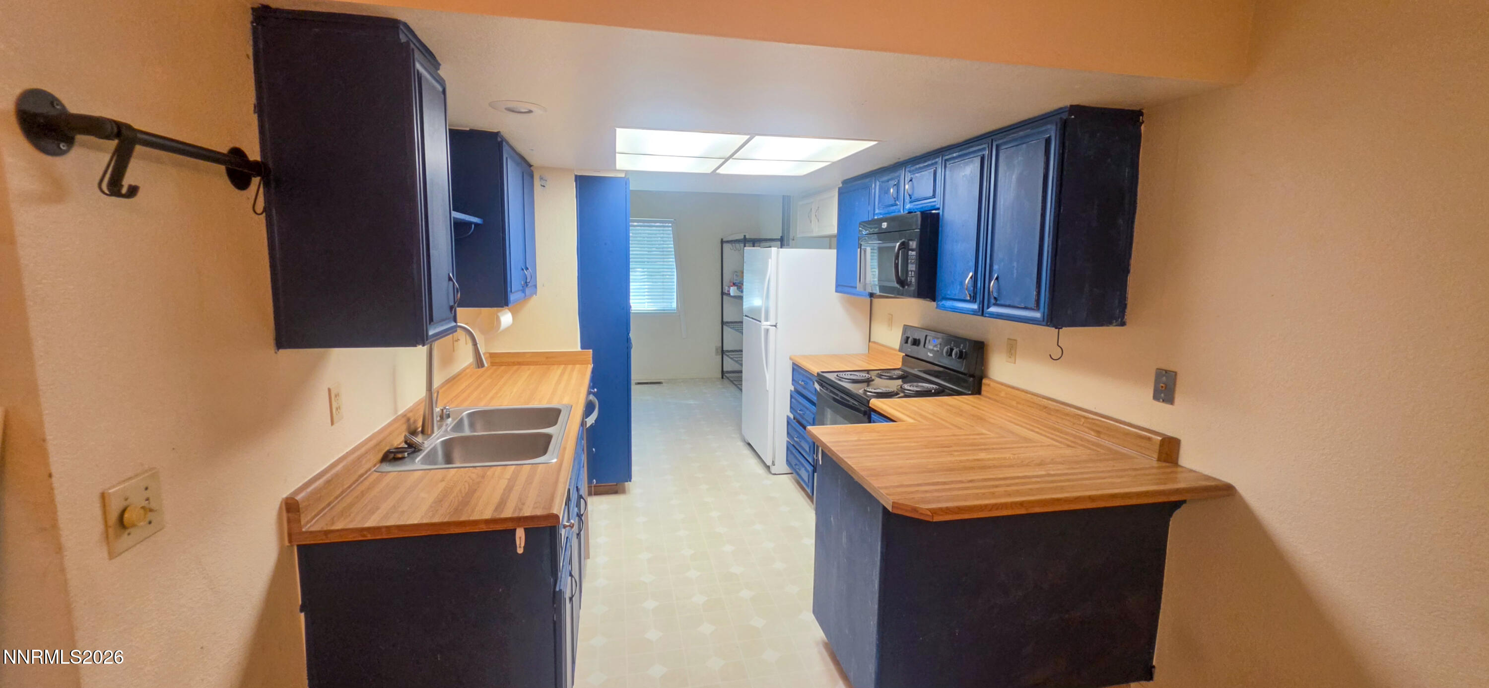 6025 Conness Way Property Photo 14