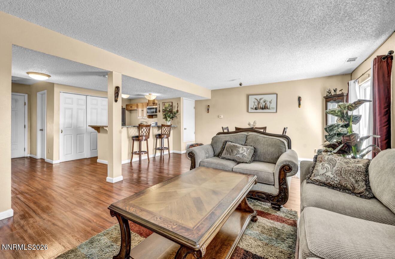 1126 Bradley Square Property Photo 6