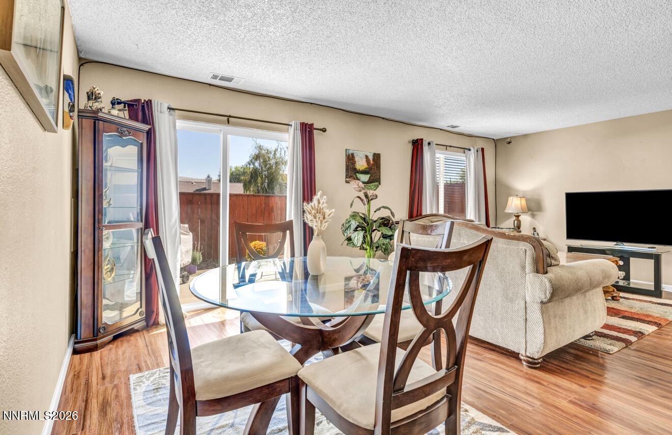 1126 Bradley Square Property Photo 10