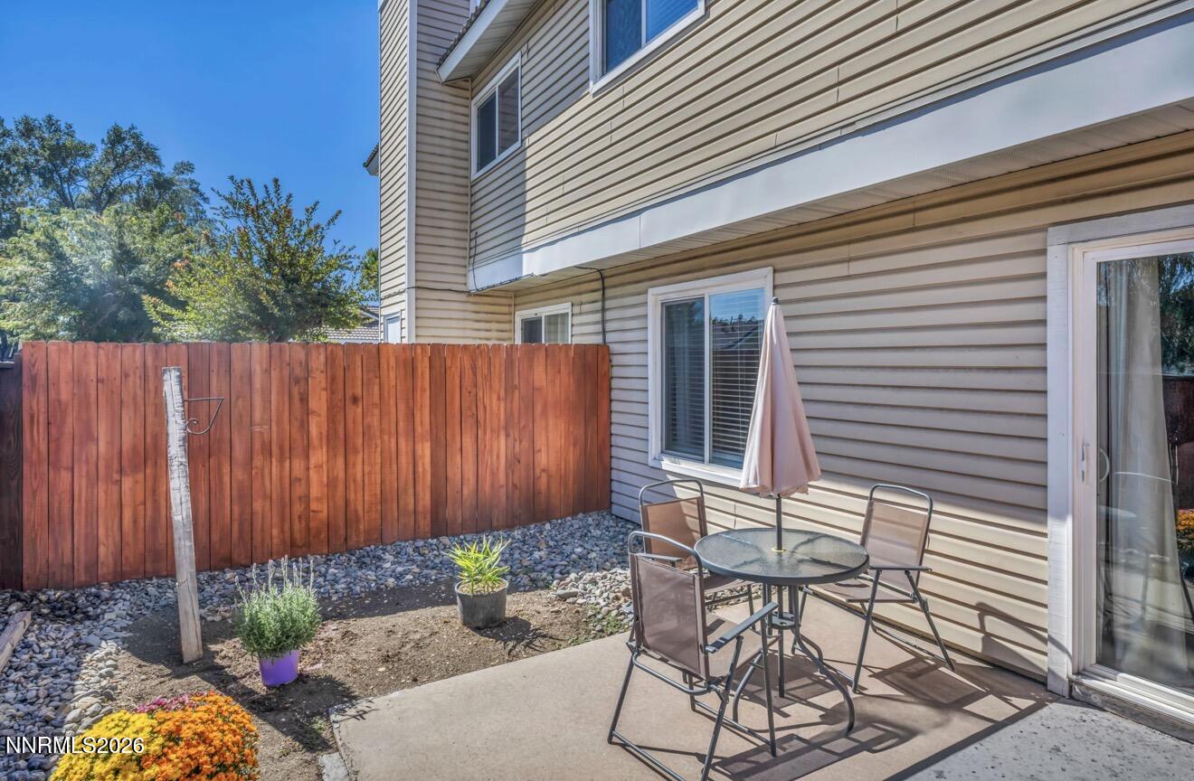 1126 Bradley Square Property Photo 15