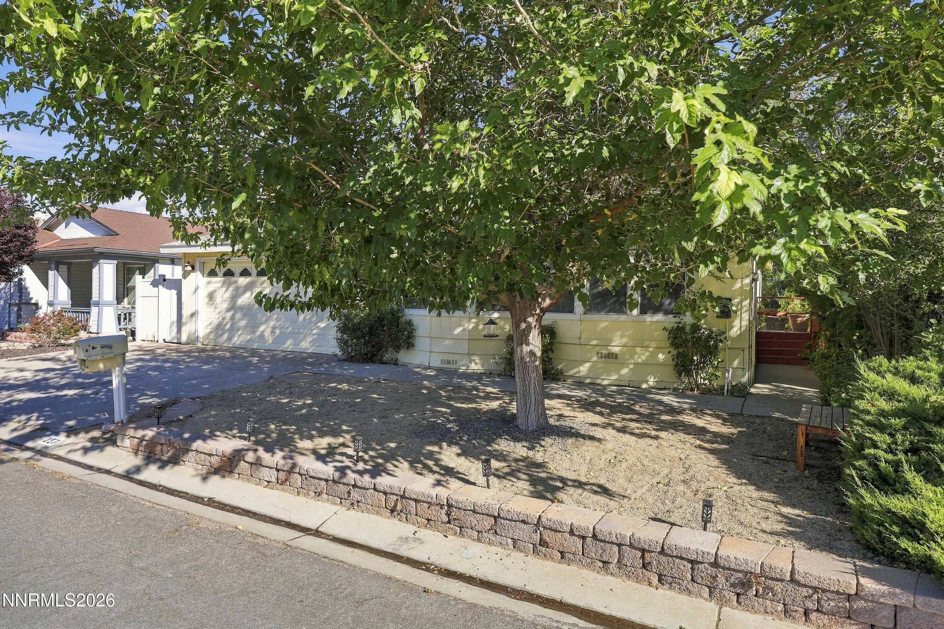 257 Ave De La D'emerald Property Photo 3