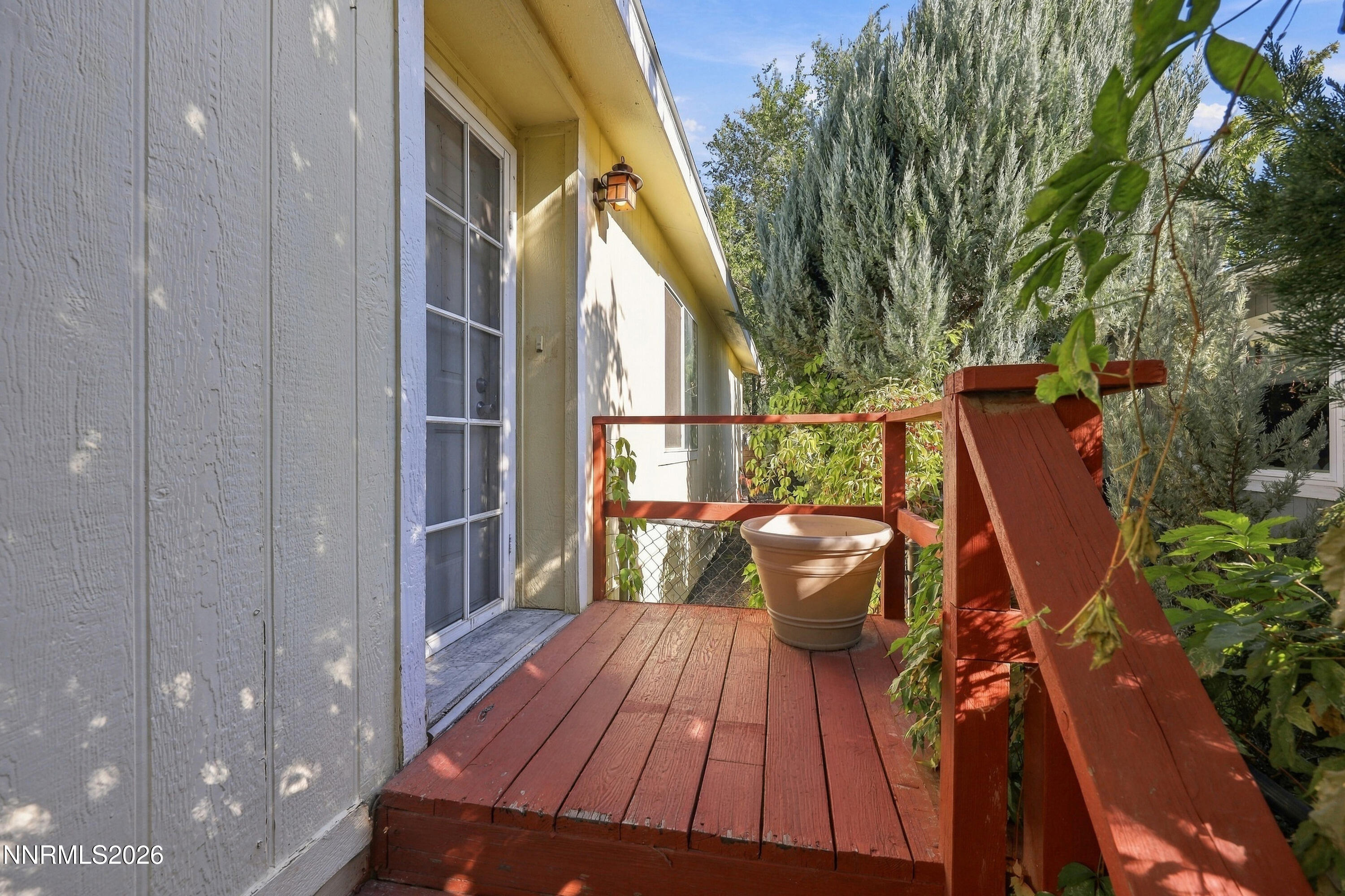 257 Ave De La D'emerald Property Photo 4