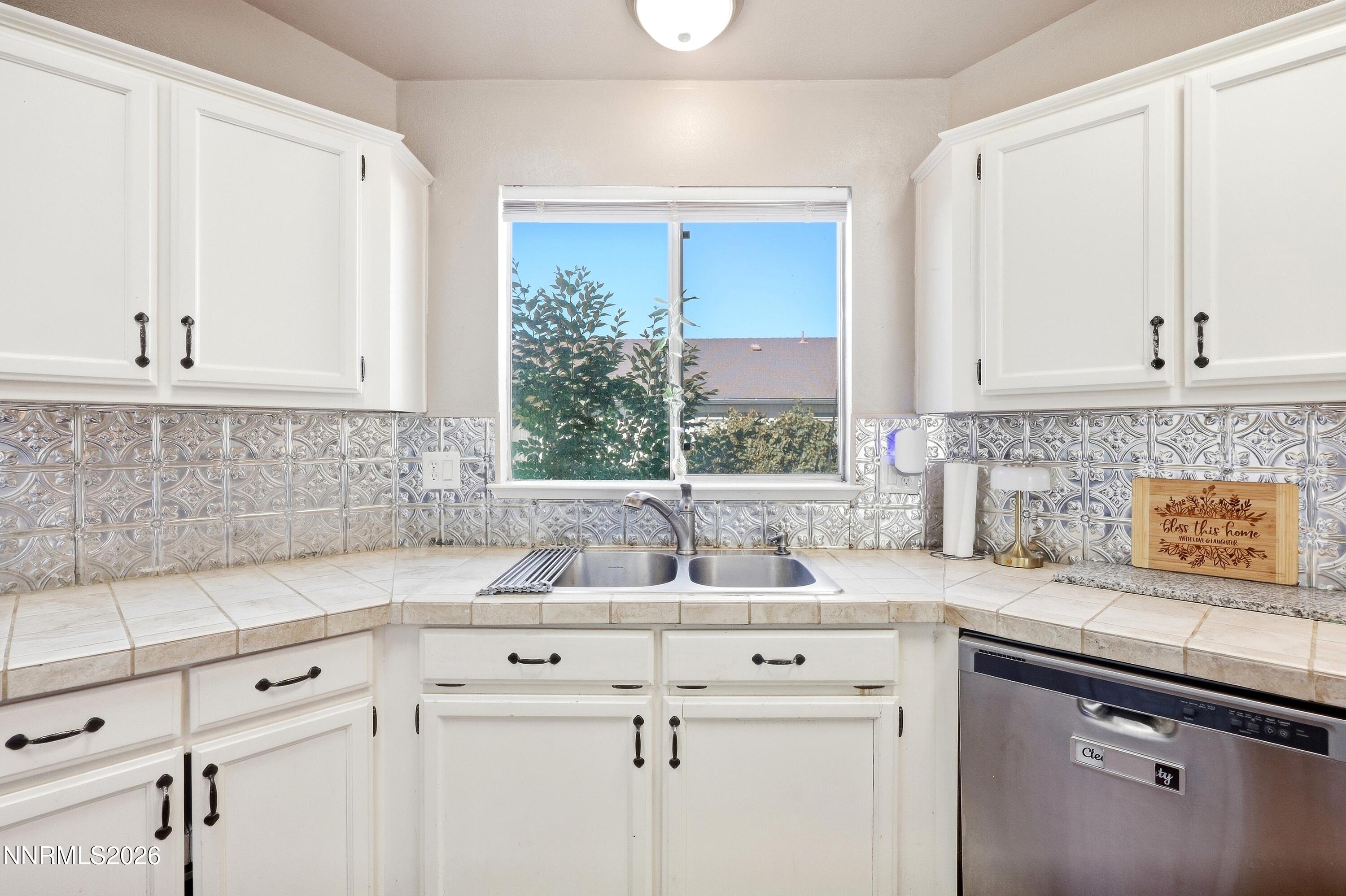 257 Ave De La D'emerald Property Photo 13