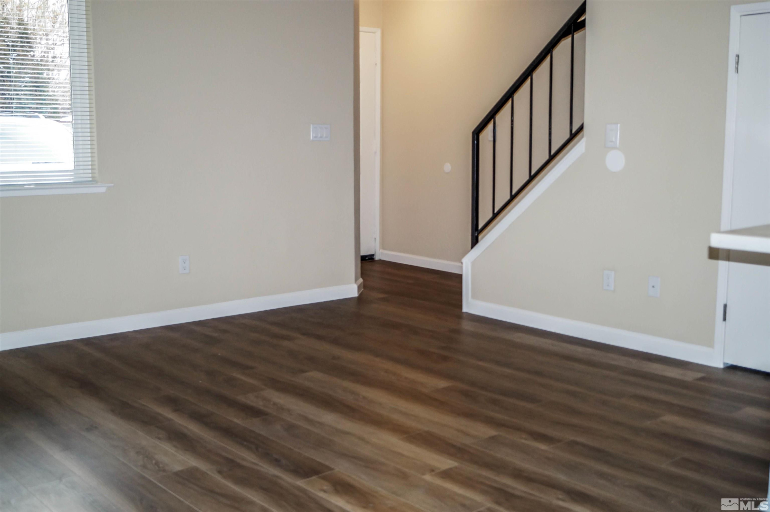 630 1/2 Valley Road Property Photo 7