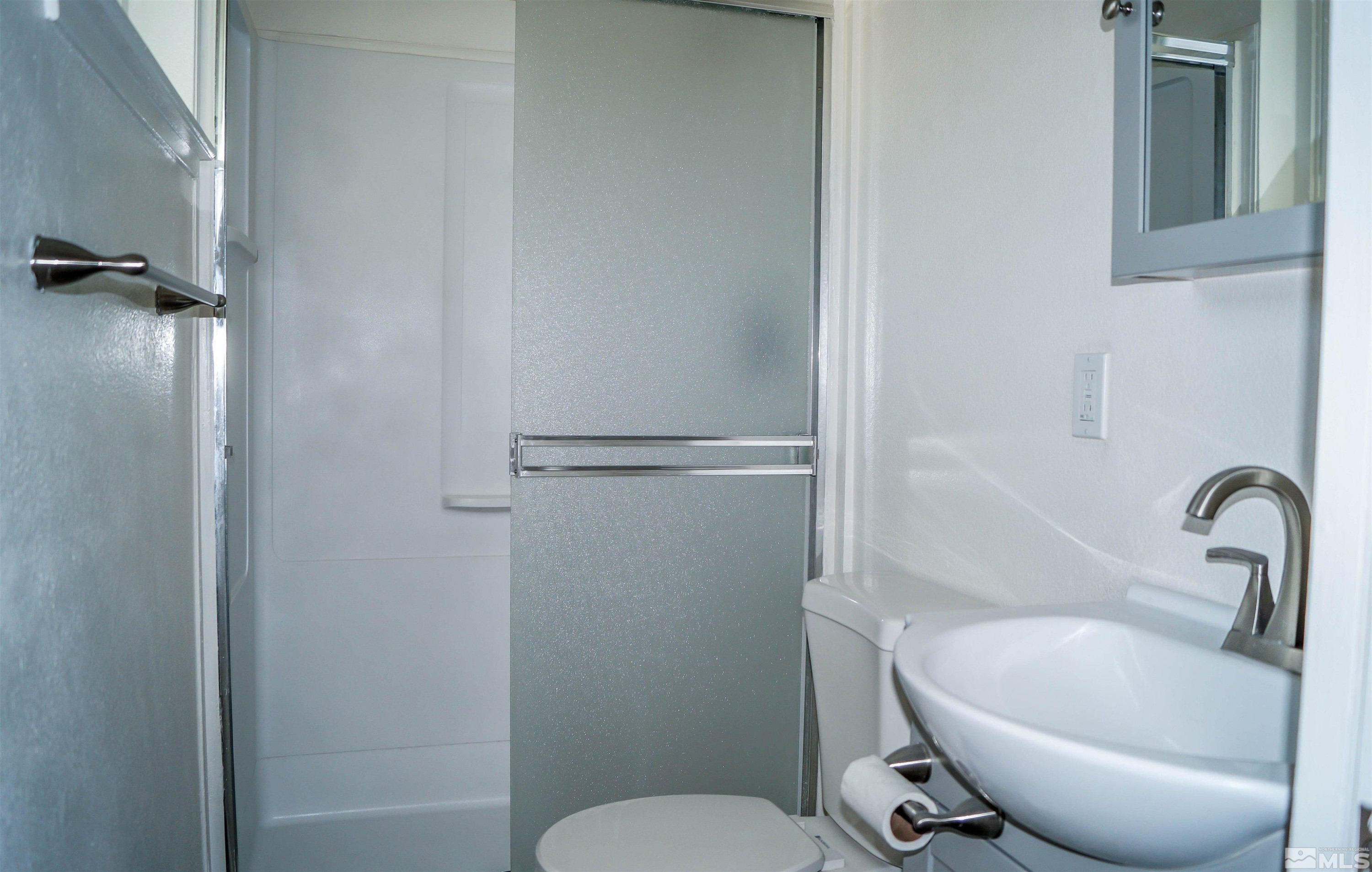 630 1/2 Valley Road Property Photo 9