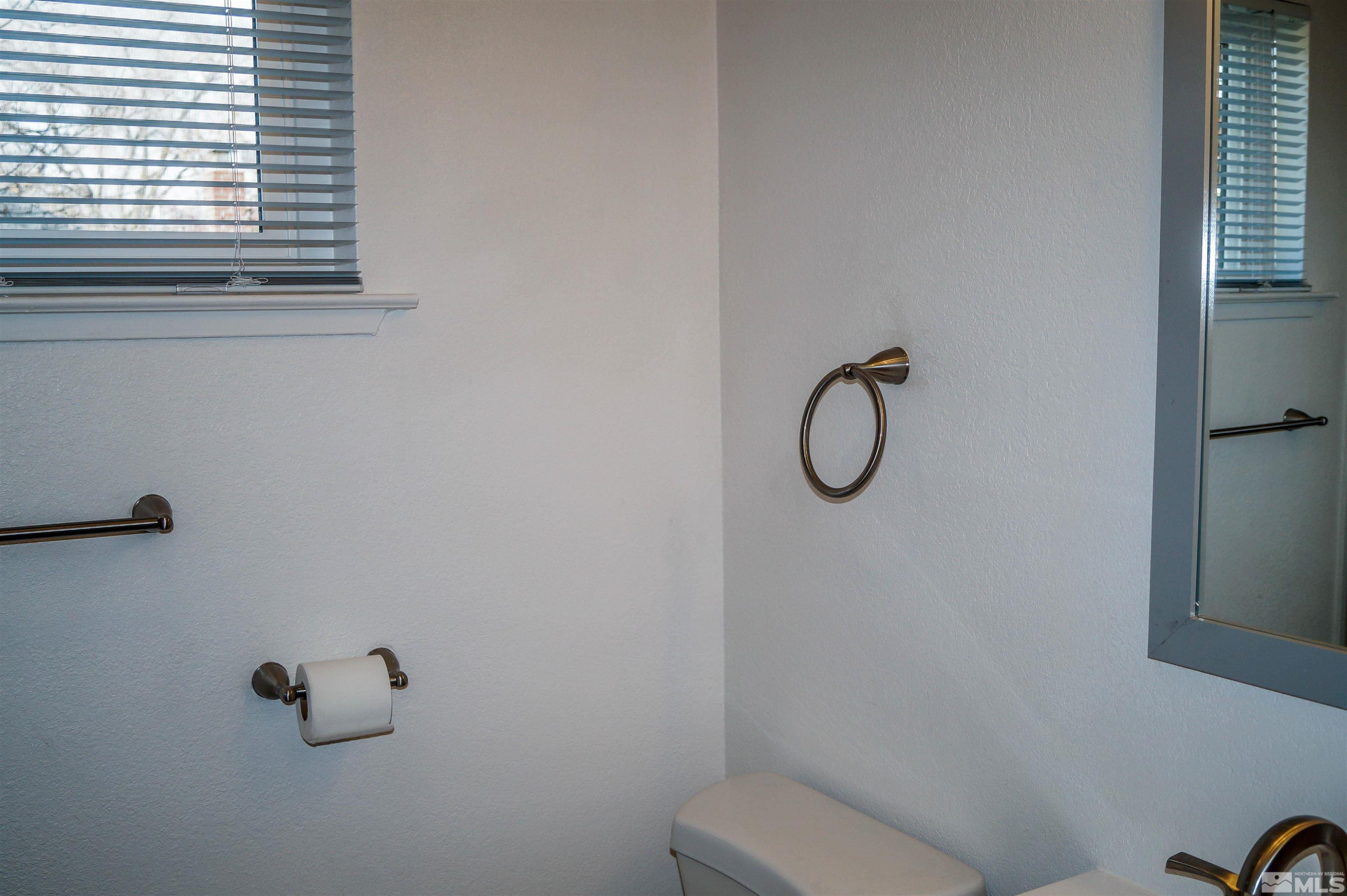 630 1/2 Valley Road Property Photo 15