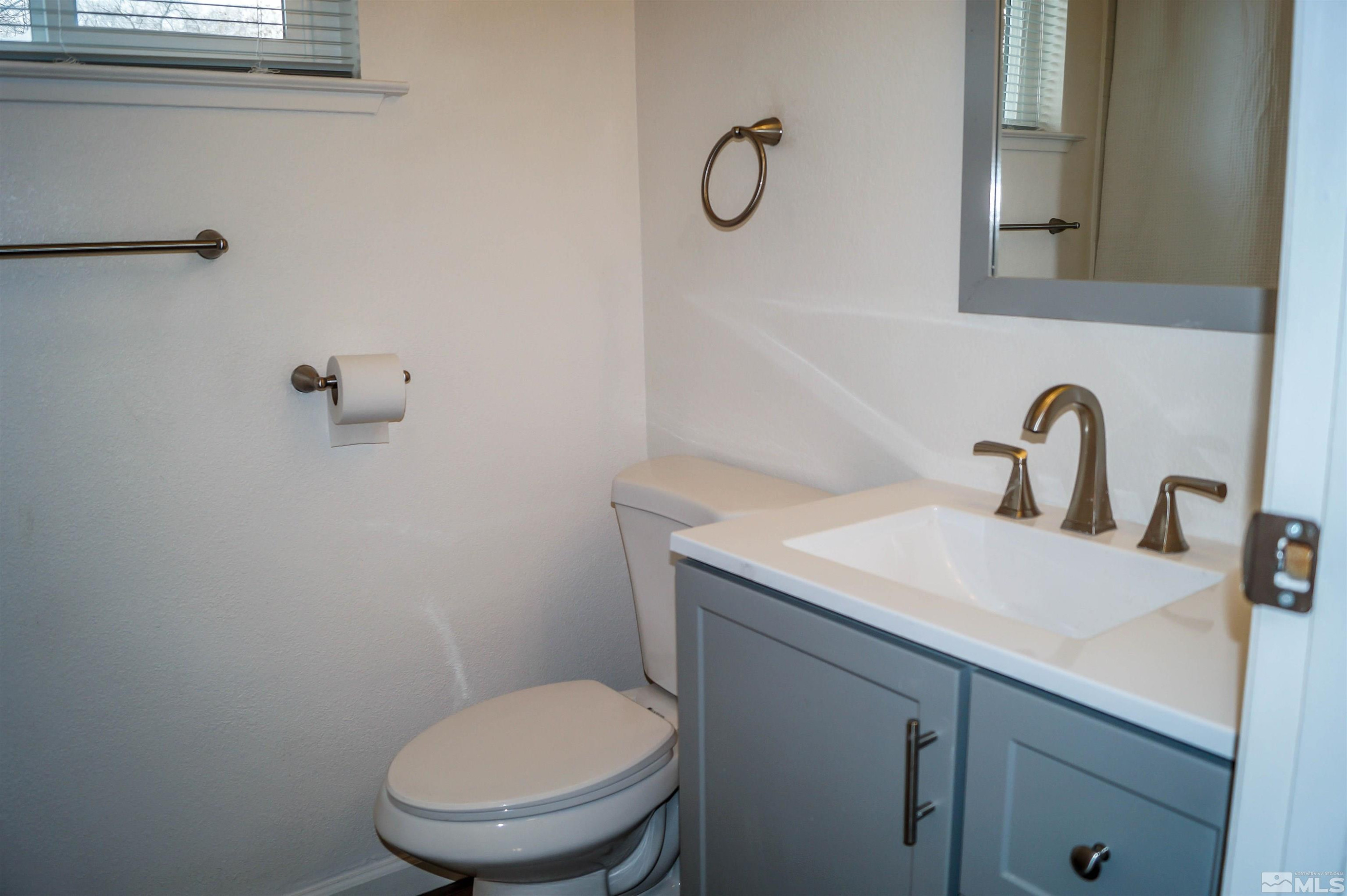 630 1/2 Valley Road Property Photo 17