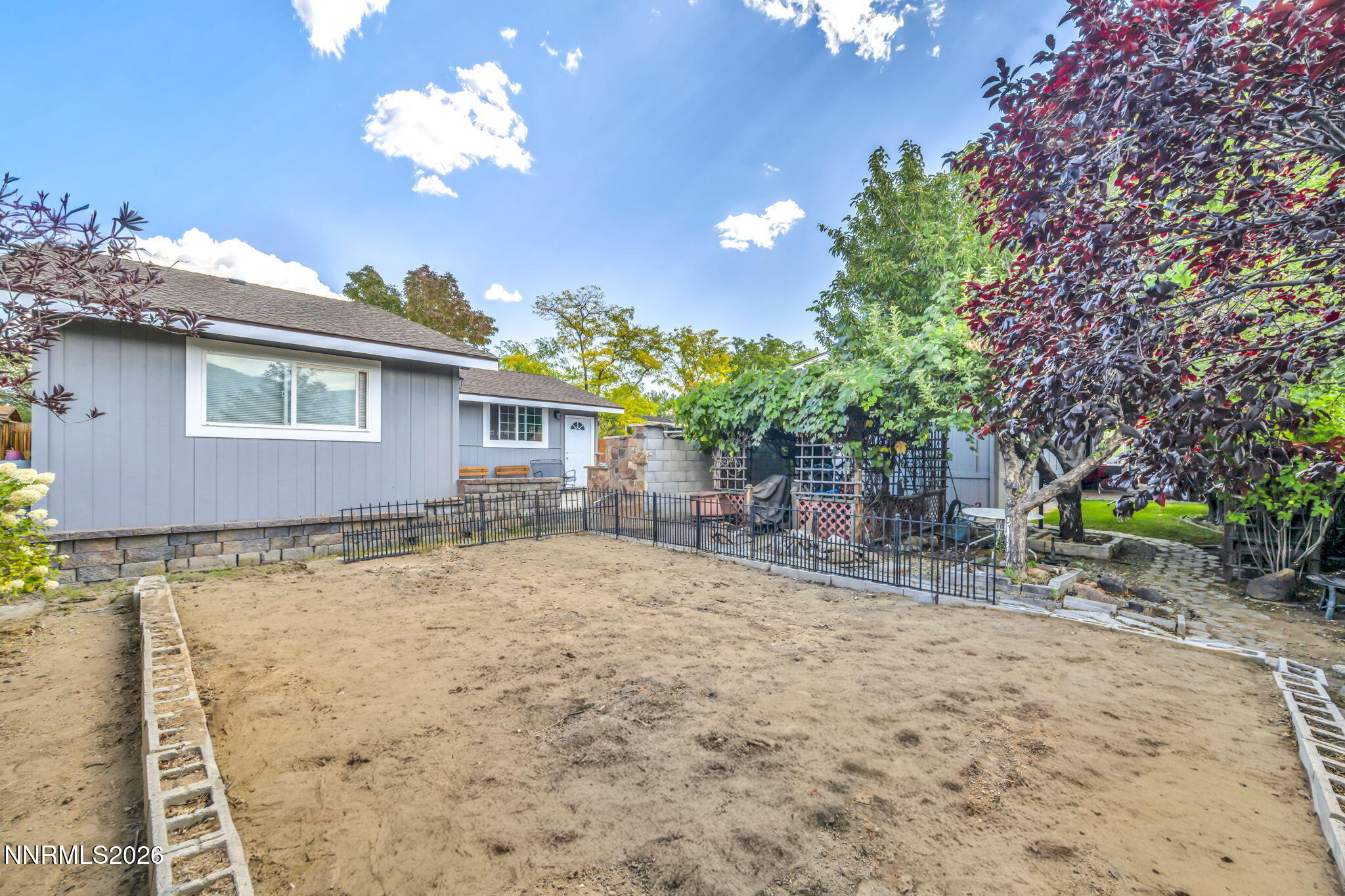 924 Loyola Street Property Photo 33