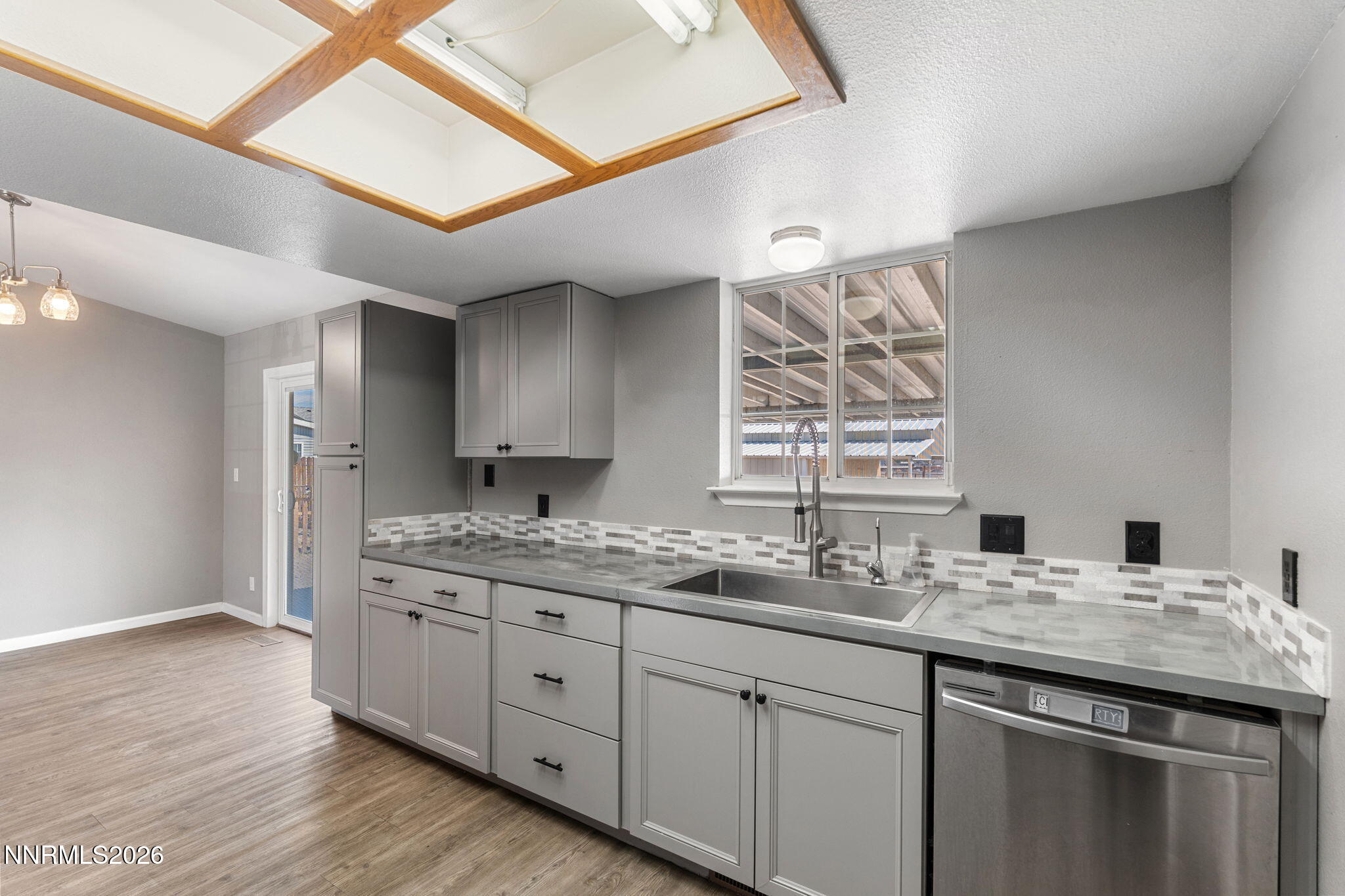 1006 Opal Way Property Photo 14