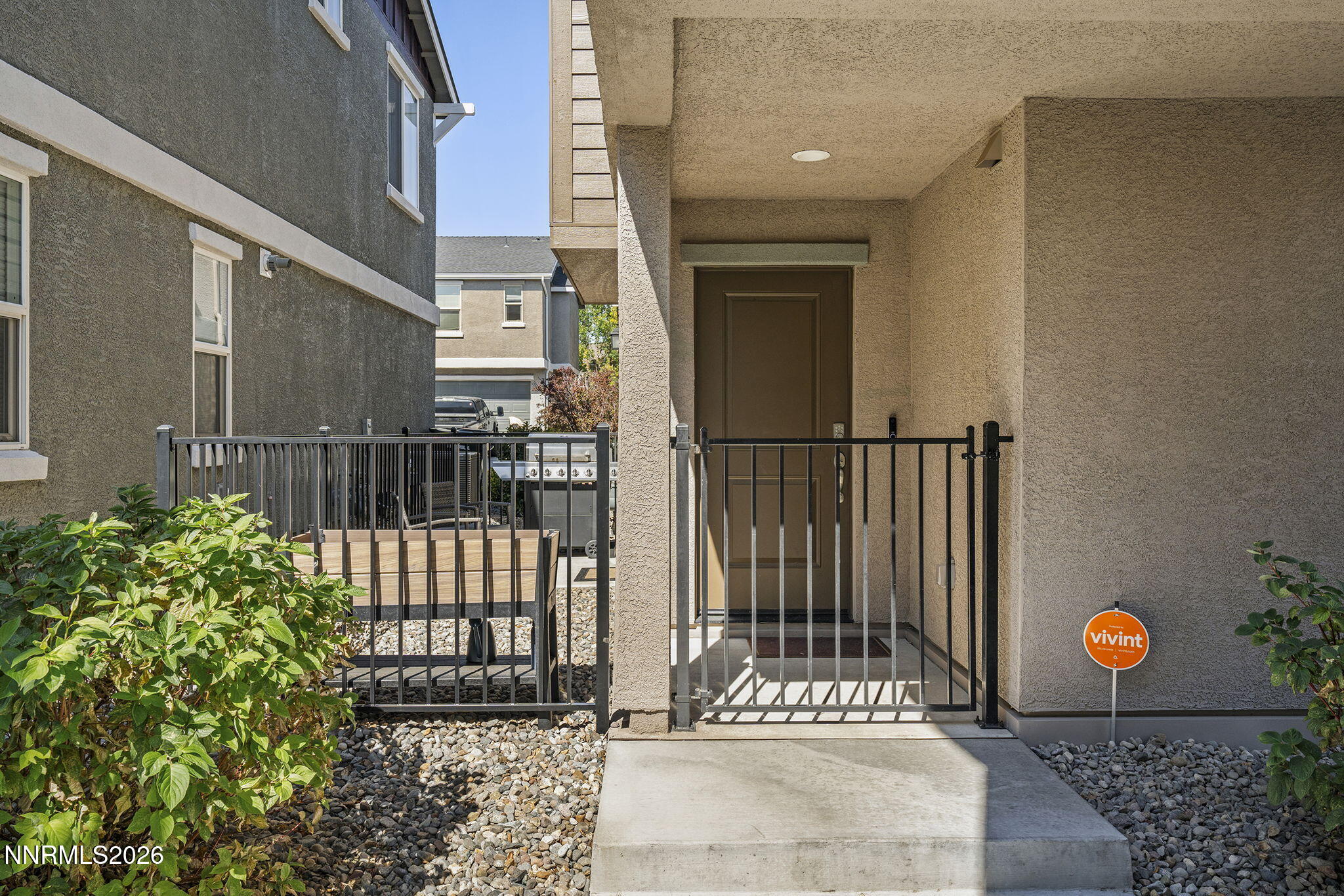 915 Garden Court Property Photo 6