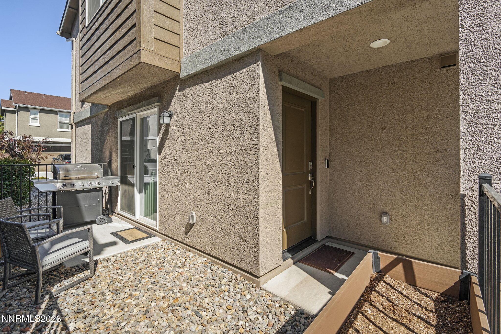 915 Garden Court Property Photo 8