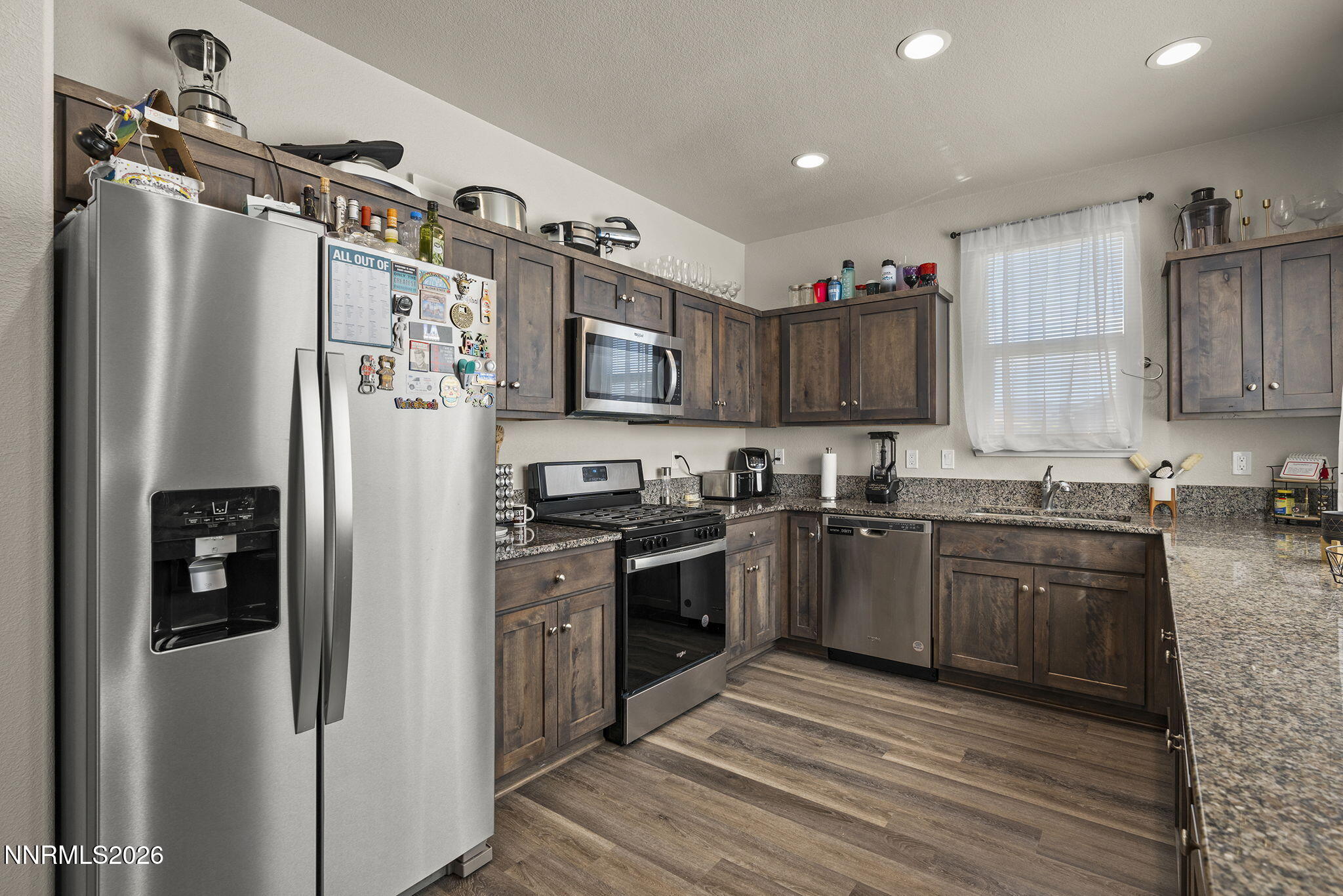 915 Garden Court Property Photo 18