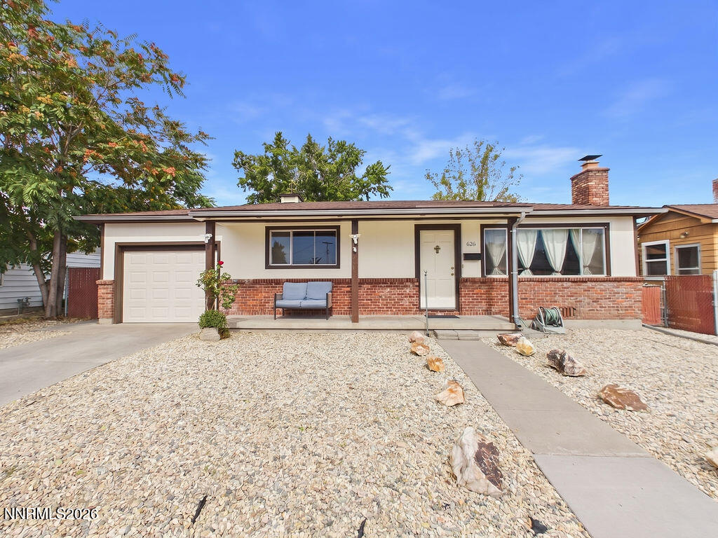 626 Prater Way Property Photo 1