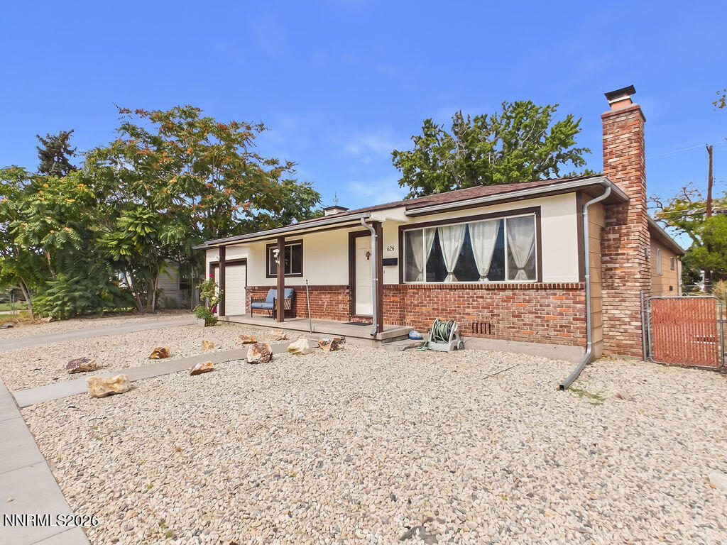 626 Prater Way Property Photo 2