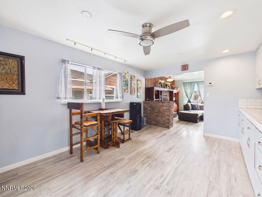 626 Prater Way Property Photo 8
