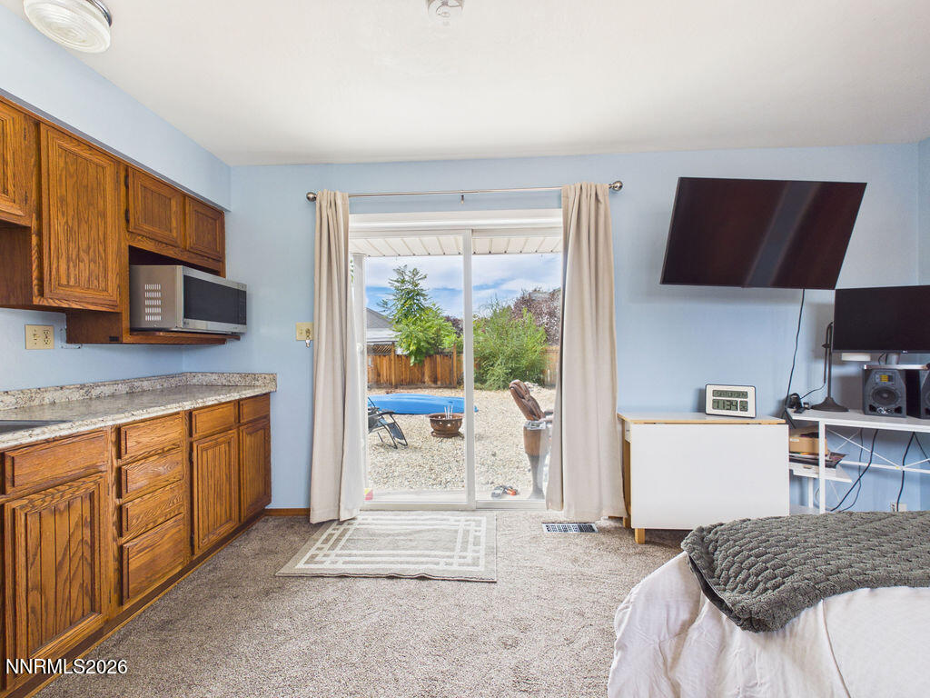626 Prater Way Property Photo 23