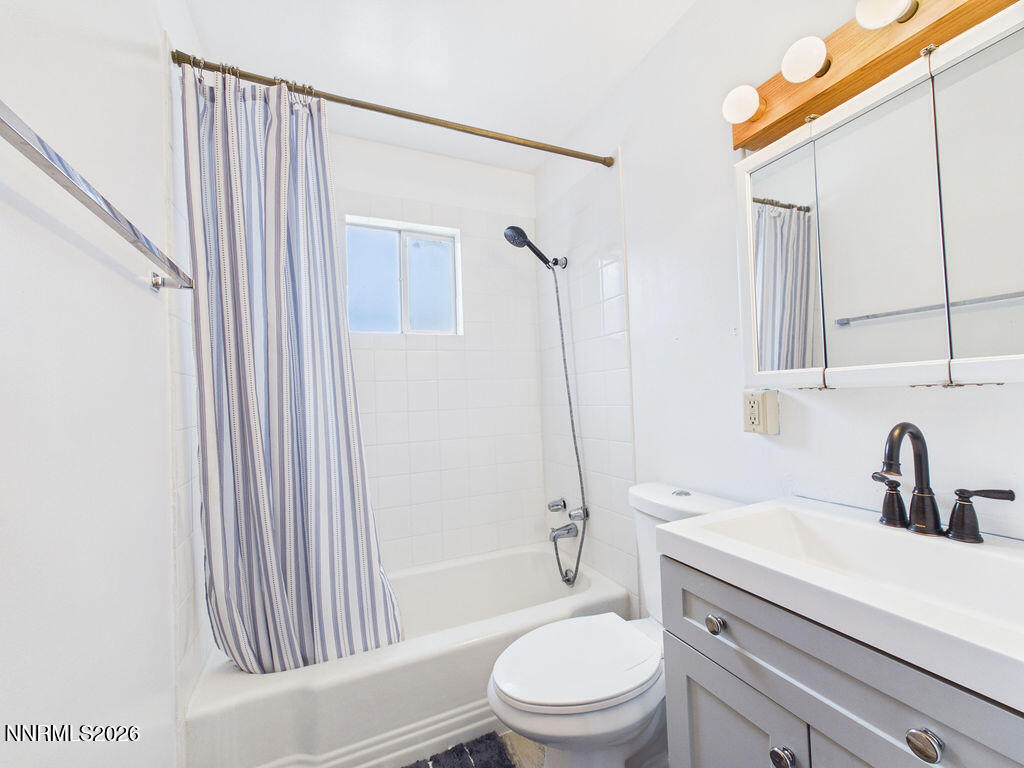 626 Prater Way Property Photo 26