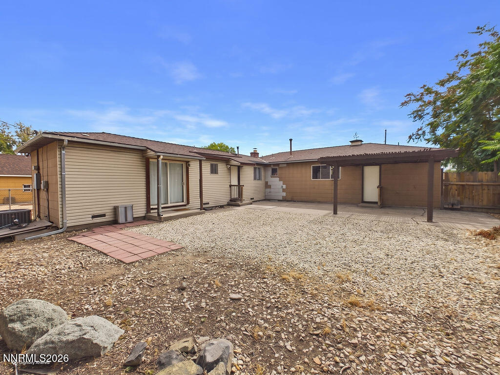 626 Prater Way Property Photo 27