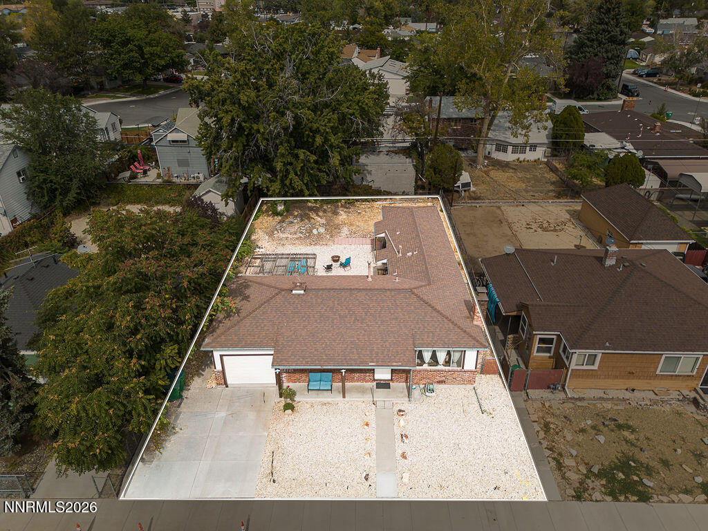 626 Prater Way Property Photo 32