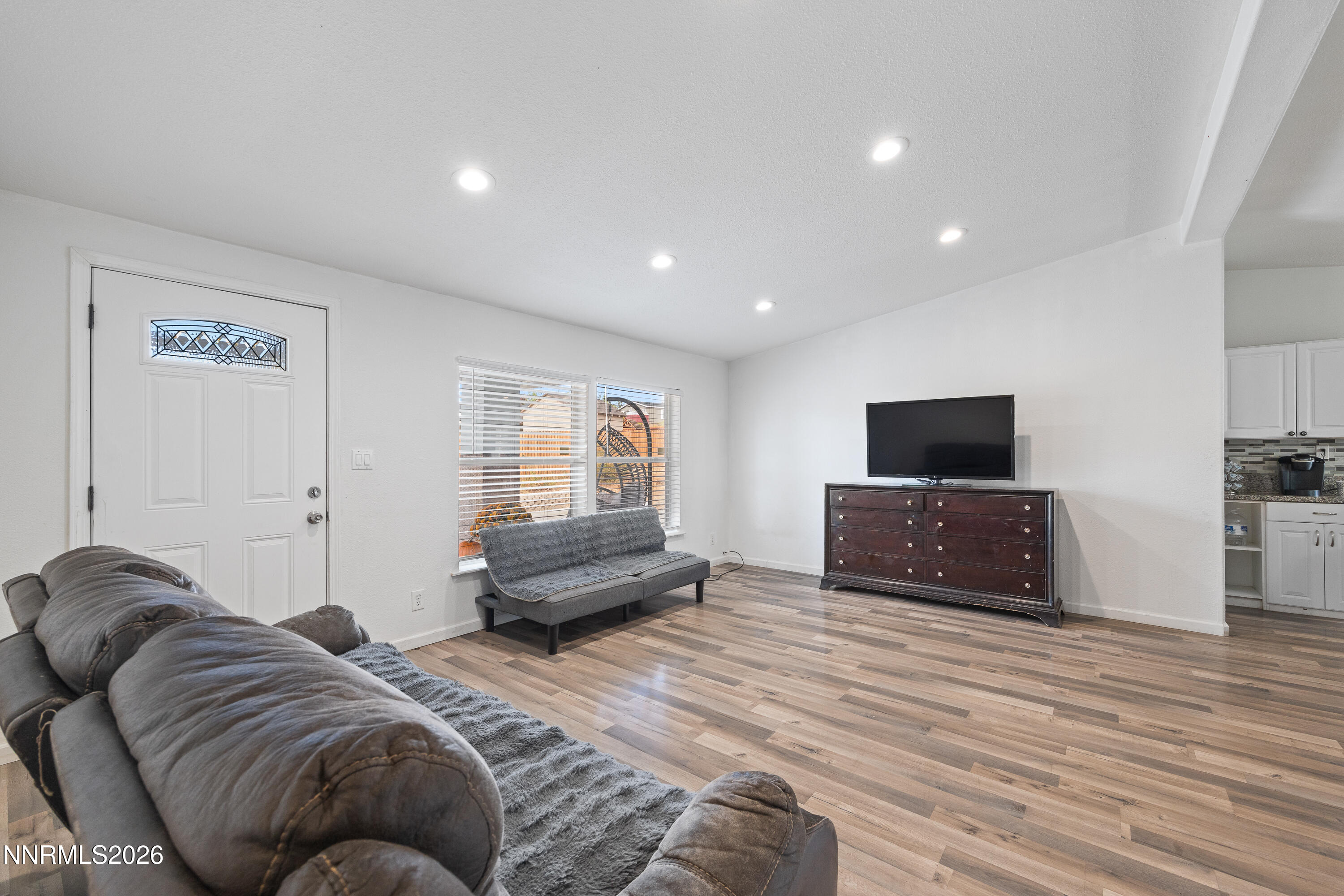 7670 Lytton Road Property Photo 10