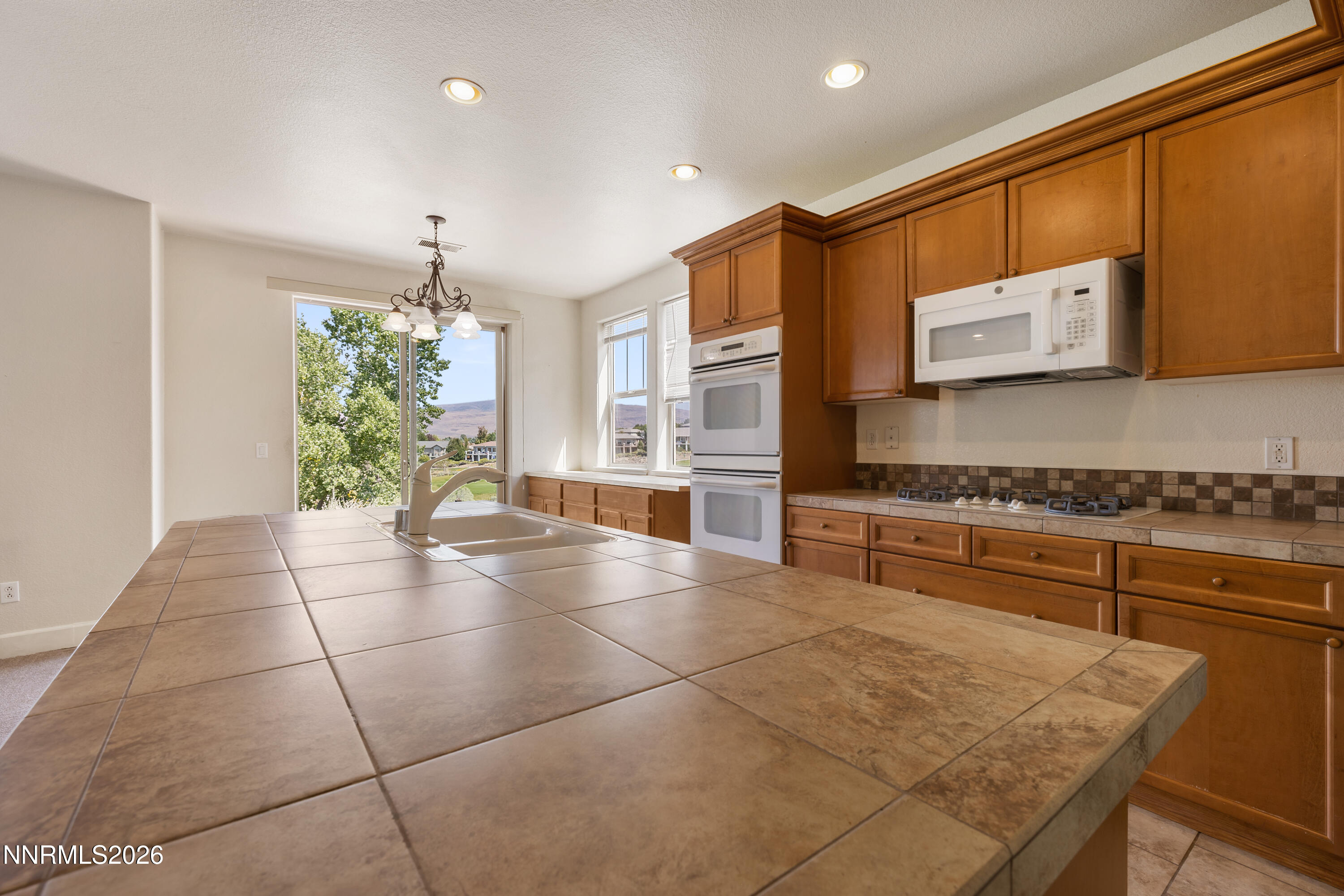 6040 Cielo Circle Property Photo 7