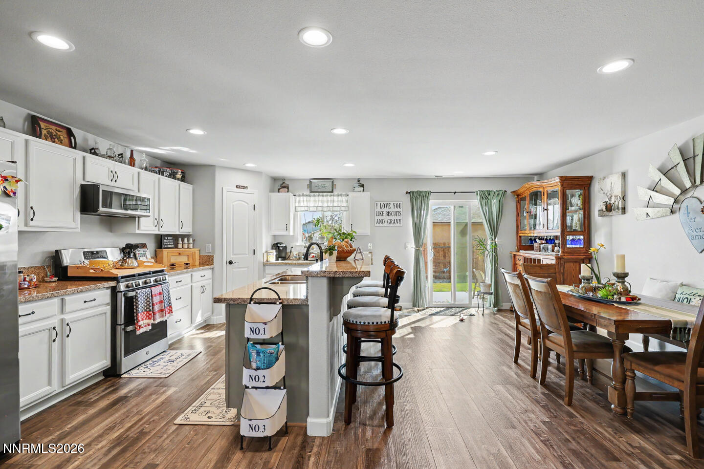 1280 Venitian Court Property Photo 6