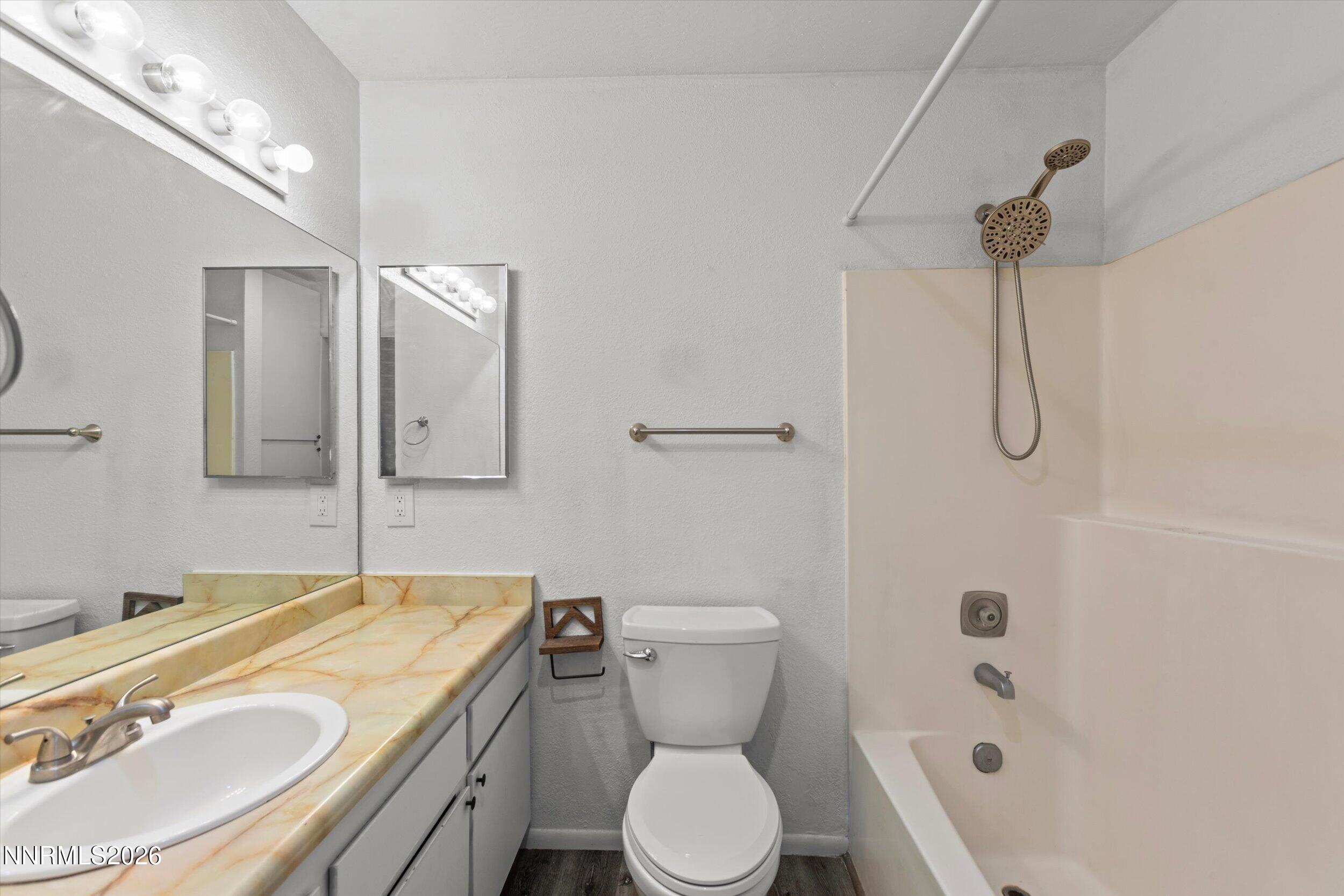 872 Tanager Street # 46 Property Photo 16