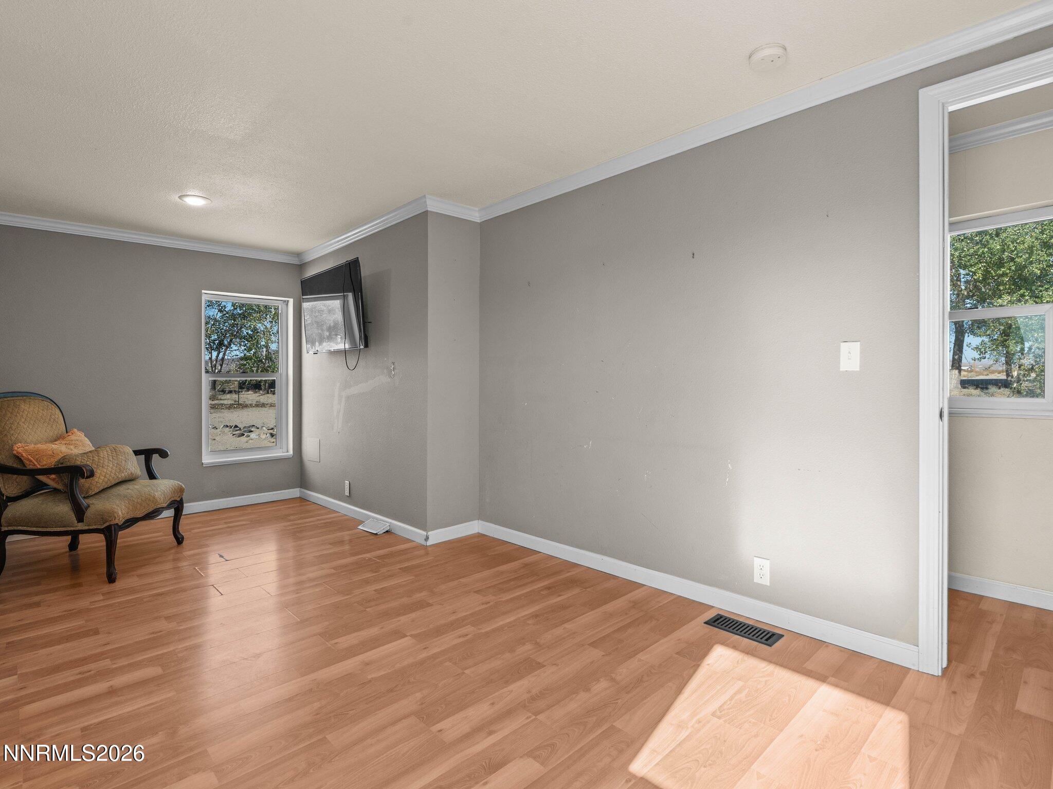 2035 E 7th Street Property Photo 20
