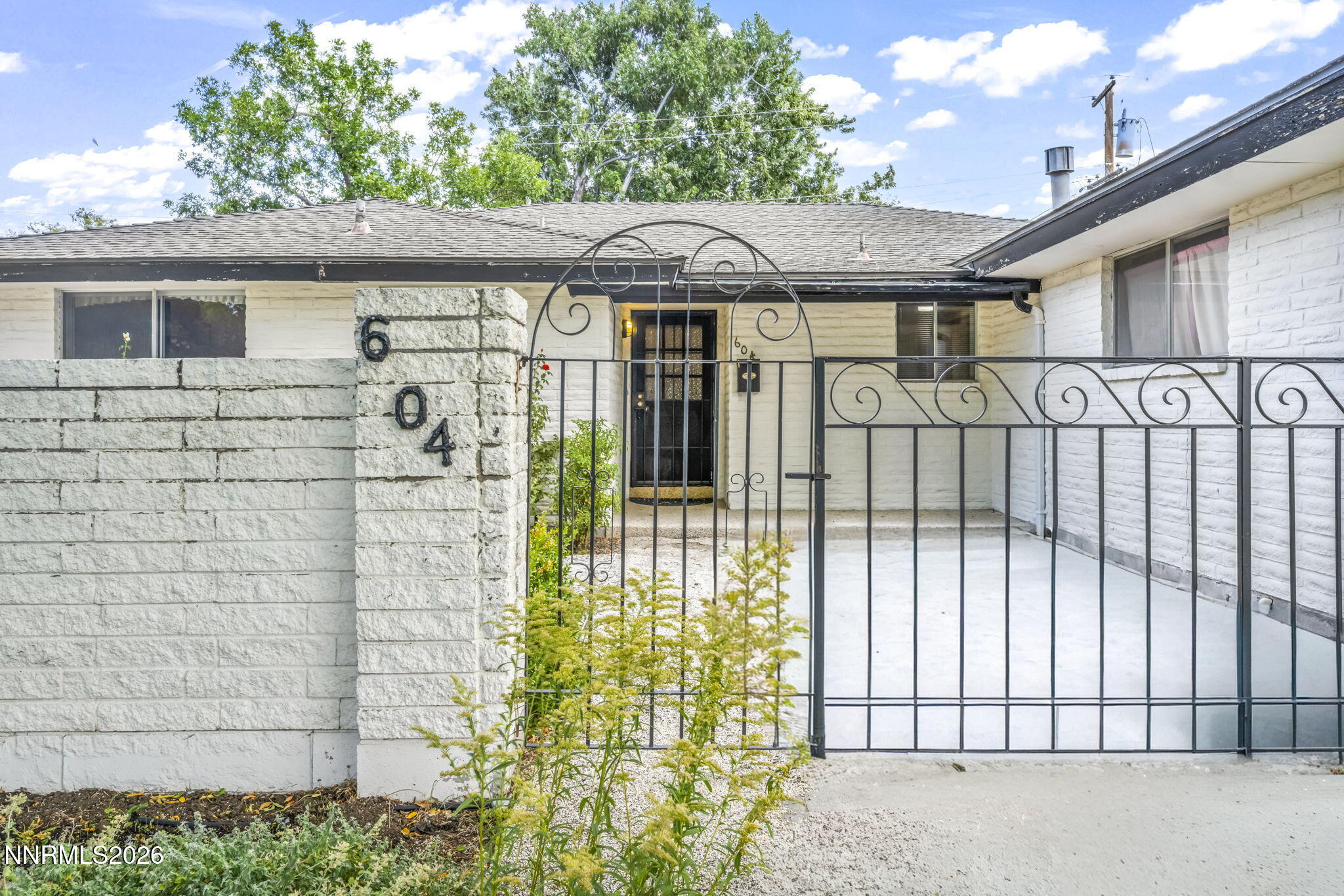 604 W Long Street Property Photo 2