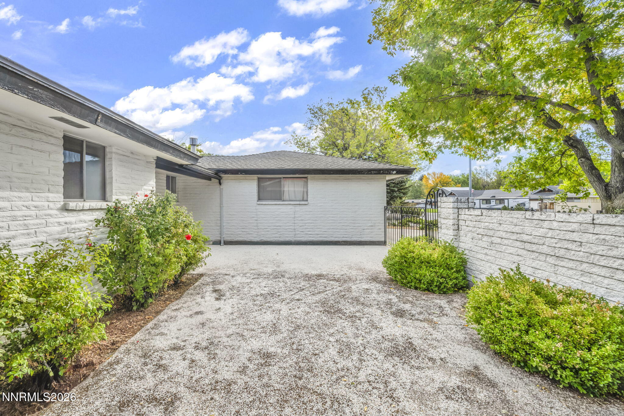 604 W Long Street Property Photo 4