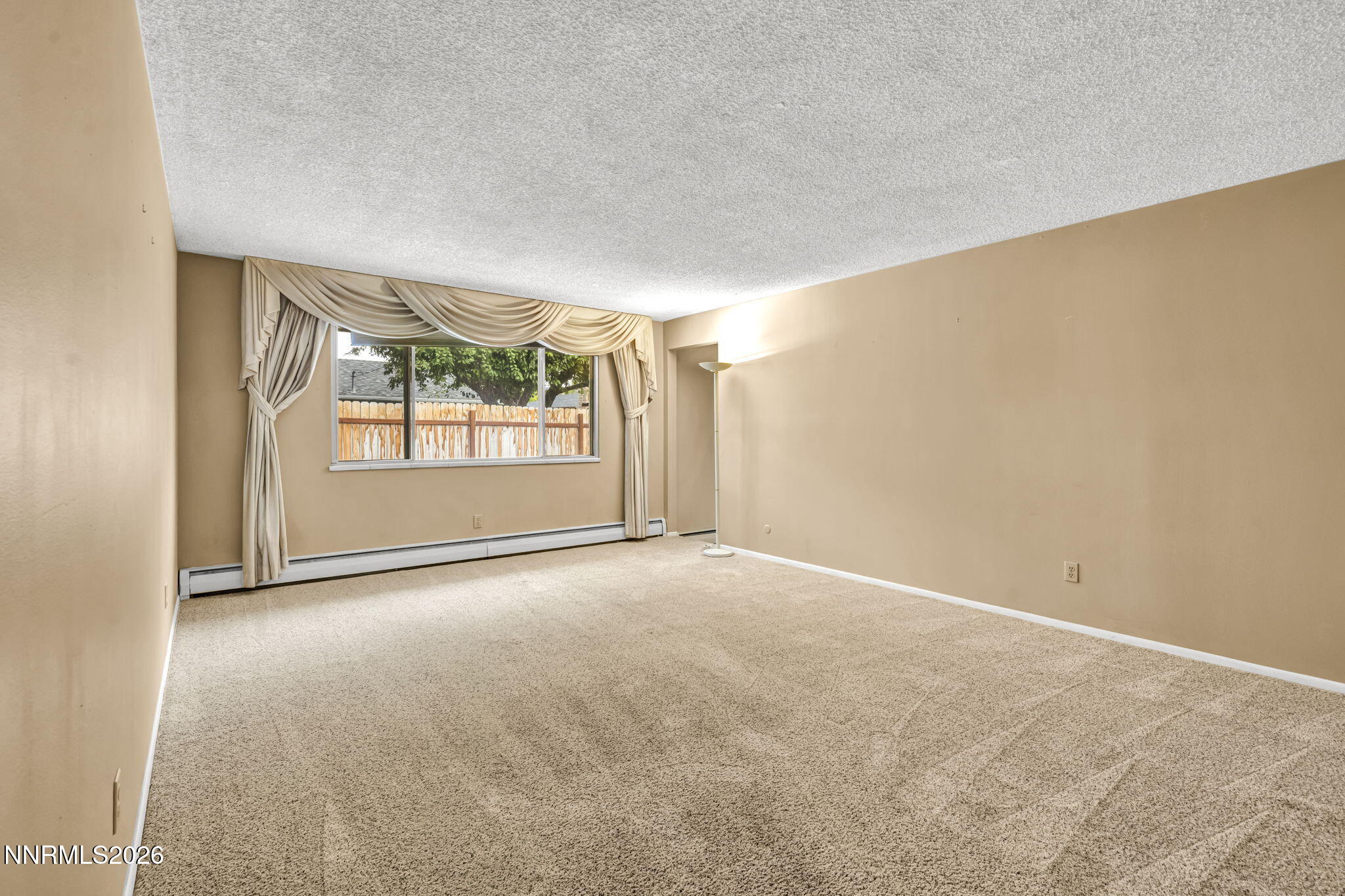 604 W Long Street Property Photo 9