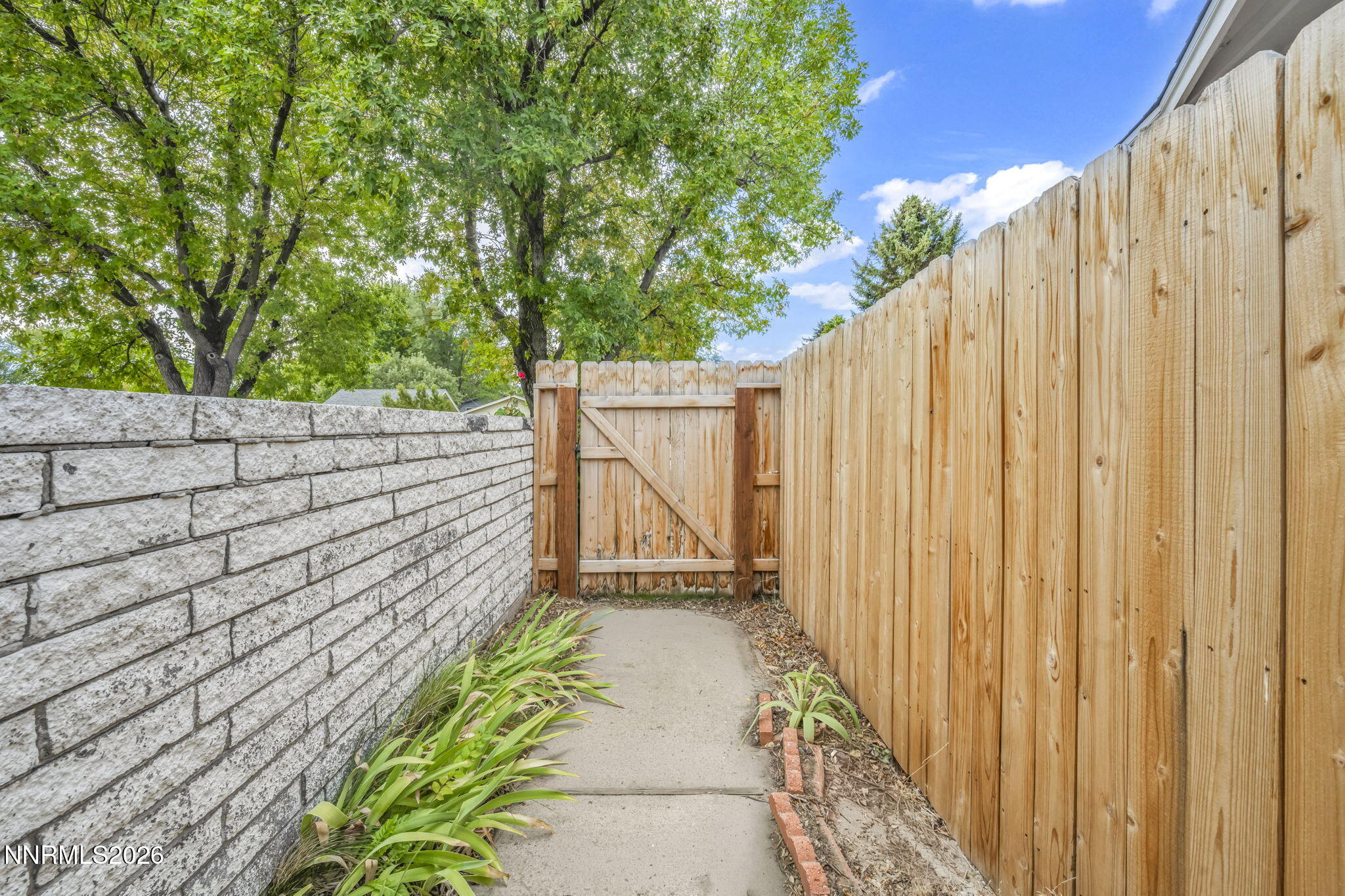 604 W Long Street Property Photo 35