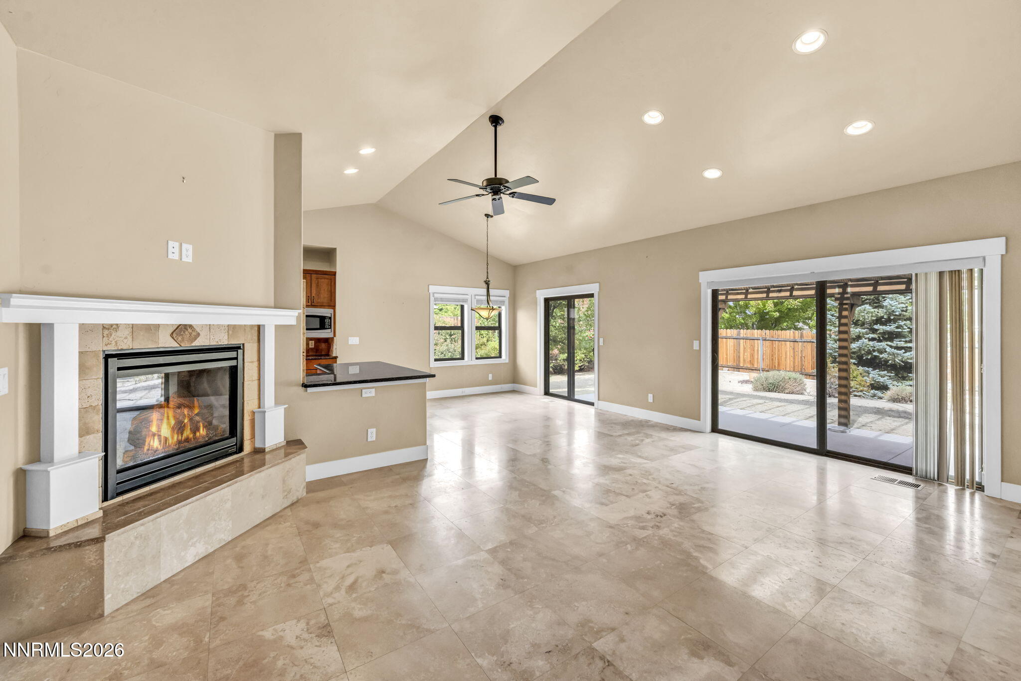 1828 Walnut Court Property Photo 9