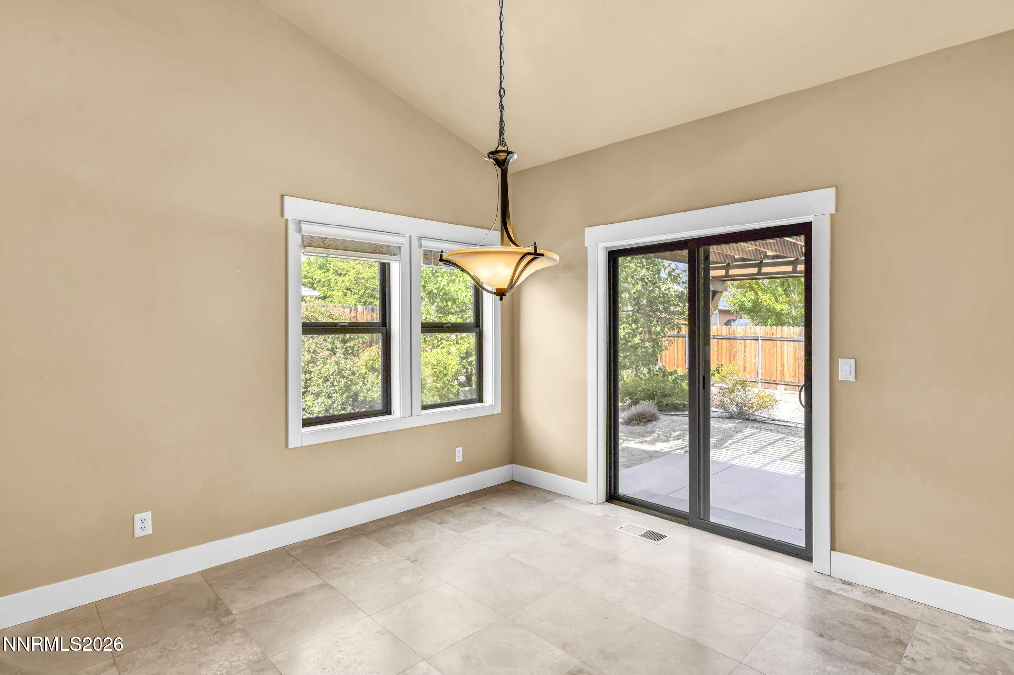 1828 Walnut Court Property Photo 11
