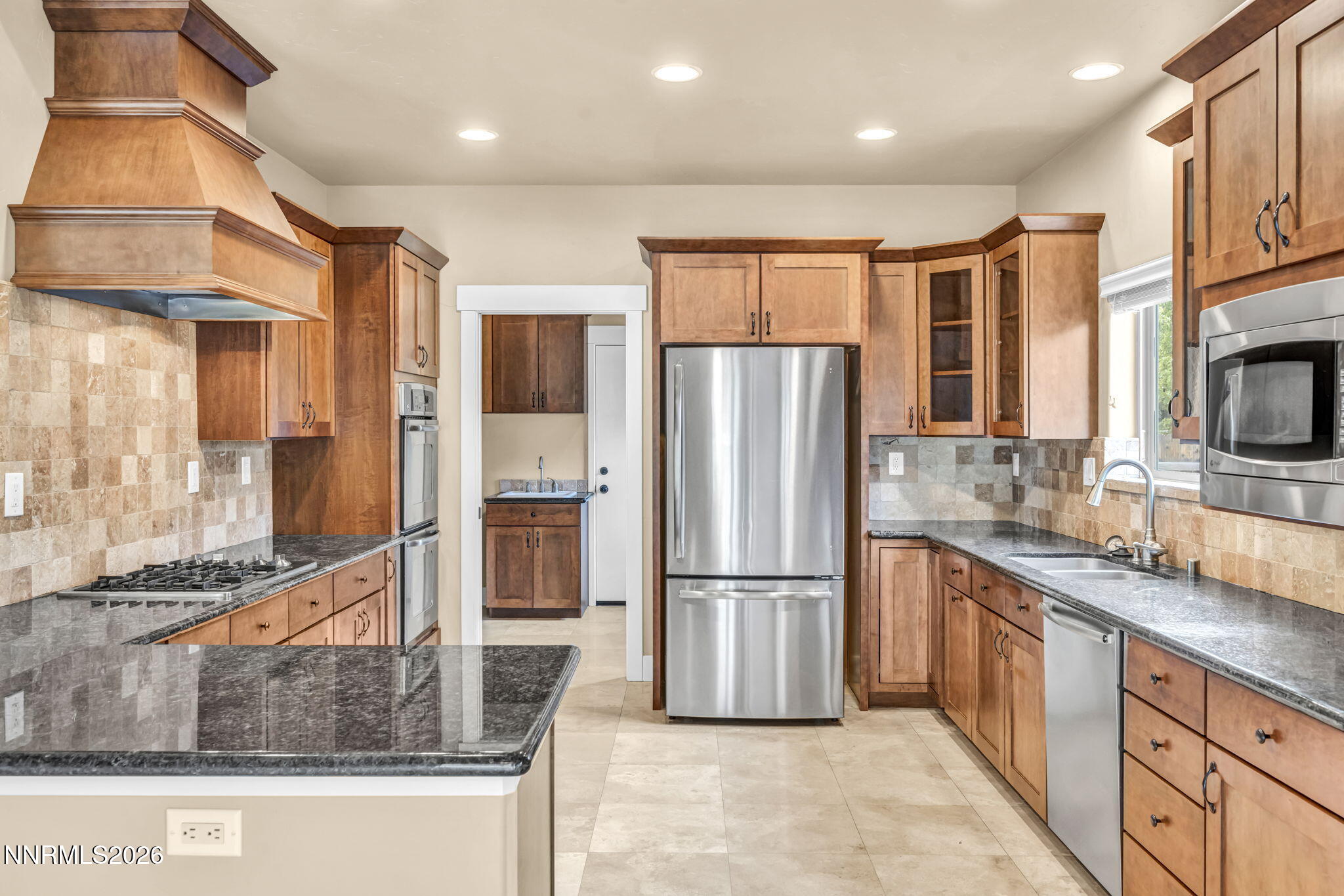 1828 Walnut Court Property Photo 16