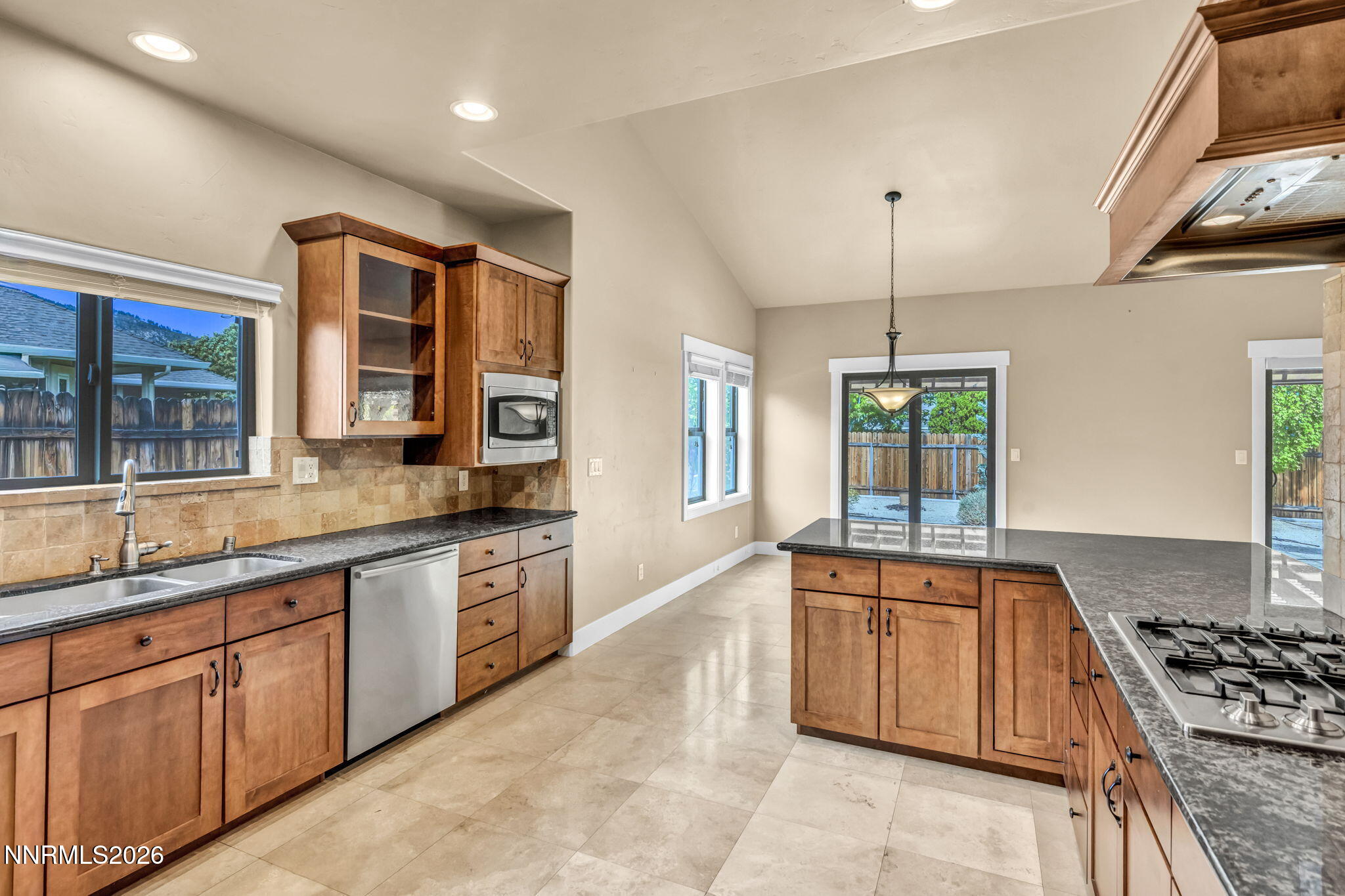 1828 Walnut Court Property Photo 17