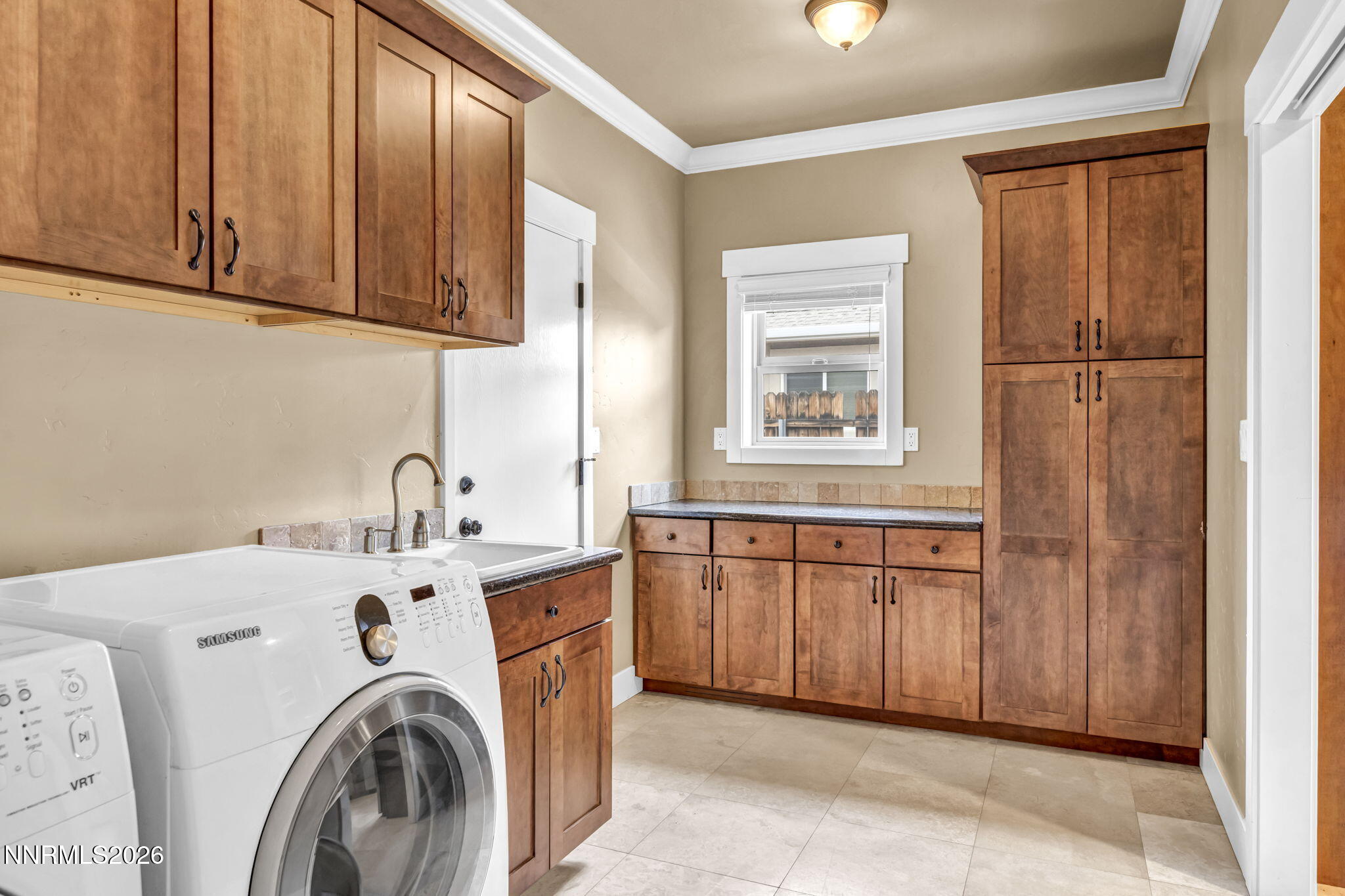 1828 Walnut Court Property Photo 20