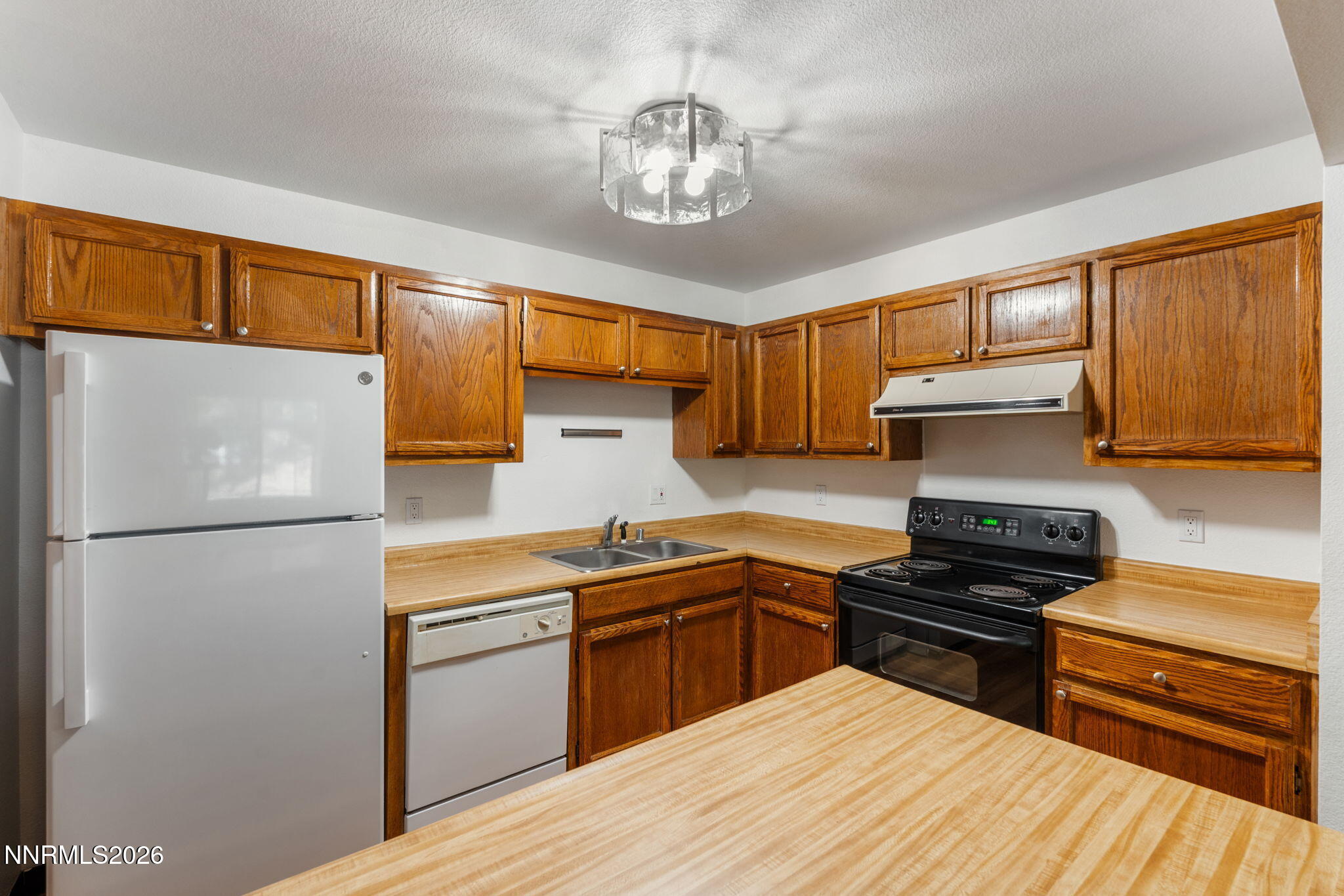 1465 E Peckham Lane 6 Property Photo 8
