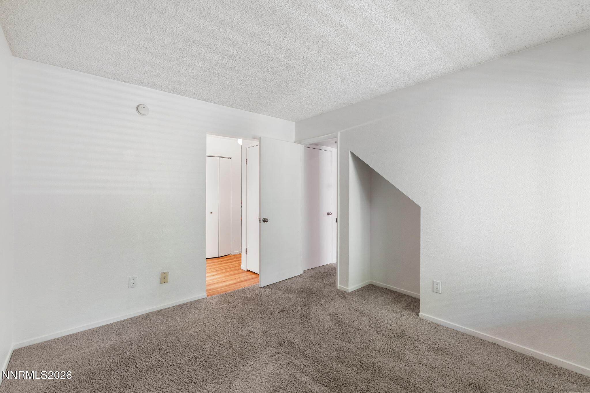 1465 E Peckham Lane 6 Property Photo 11