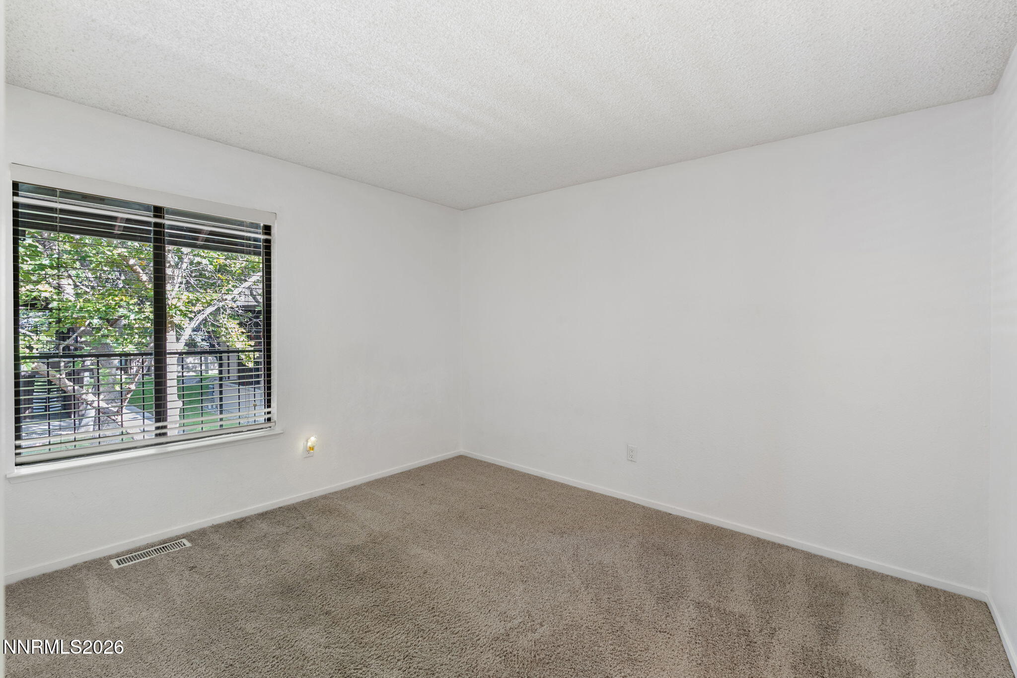 1465 E Peckham Lane 6 Property Photo 14