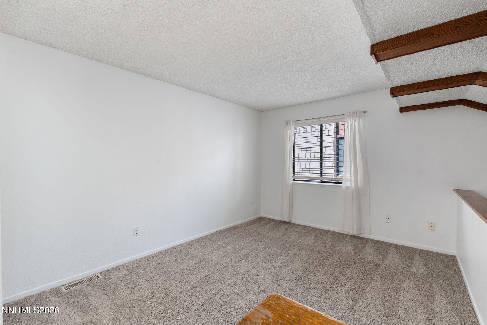 1465 E Peckham Lane 6 Property Photo 15