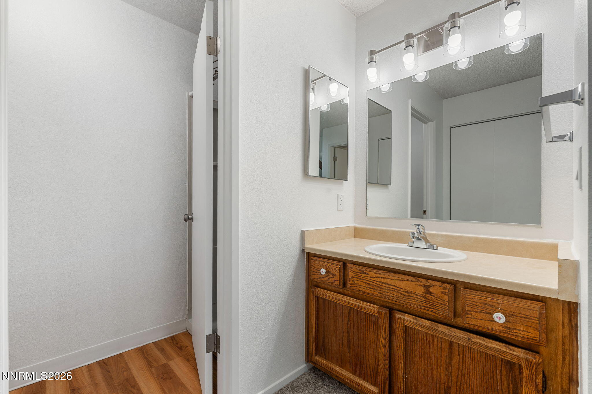 1465 E Peckham Lane 6 Property Photo 18