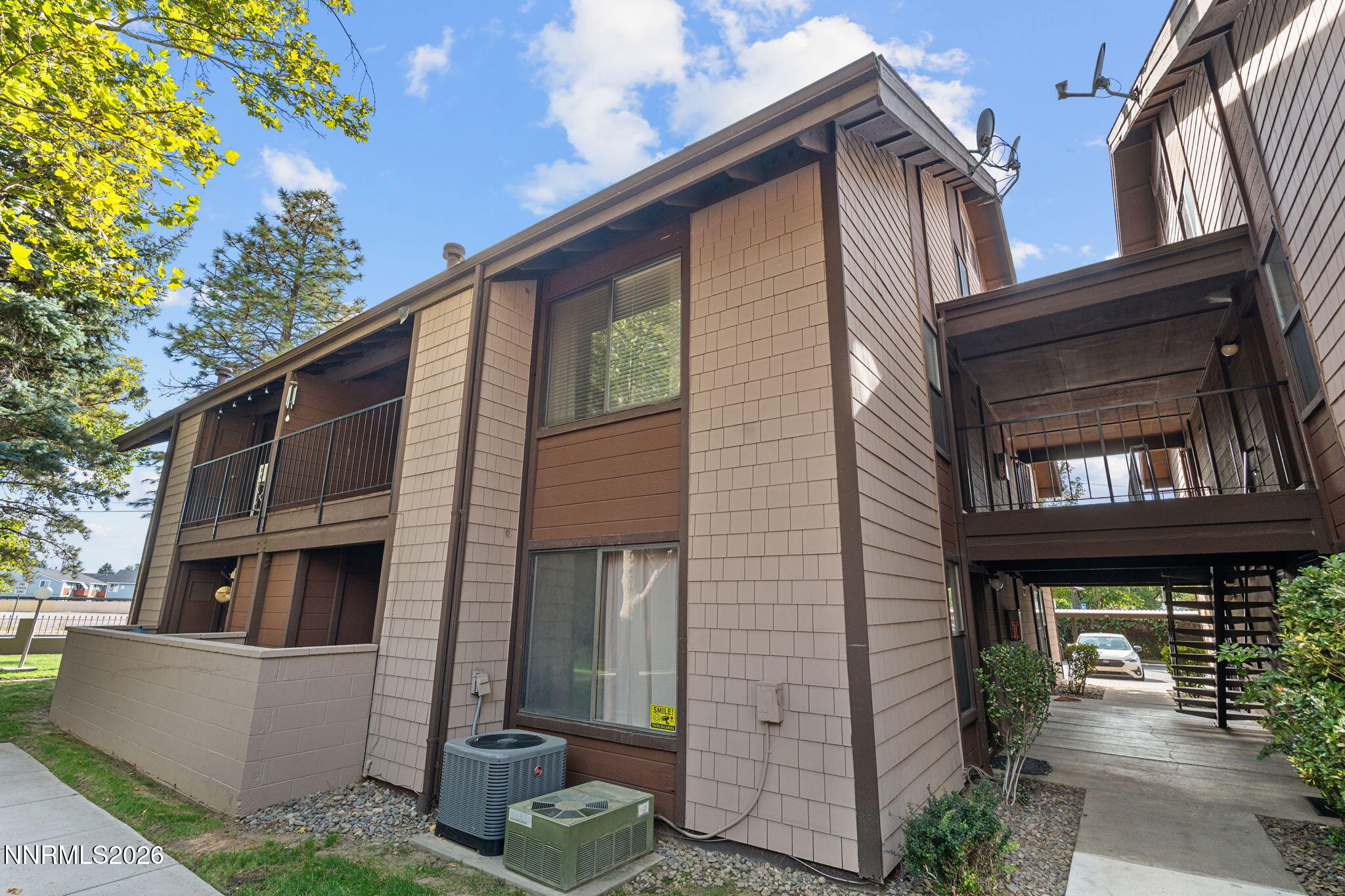 1465 E Peckham Lane 6 Property Photo 28