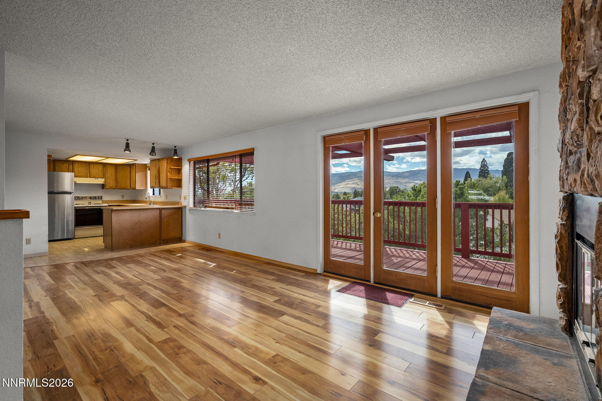 2060 Bonneville Avenue Property Photo 5