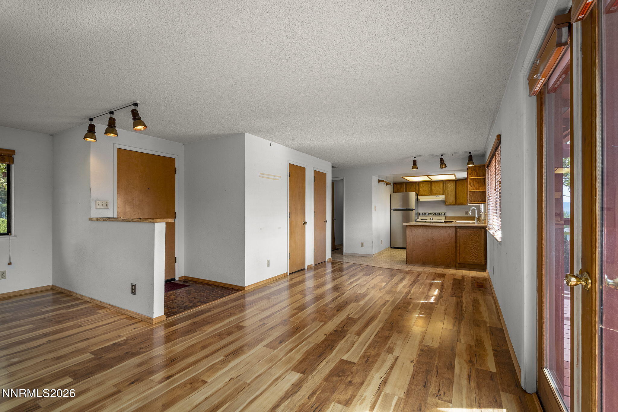 2060 Bonneville Avenue Property Photo 8