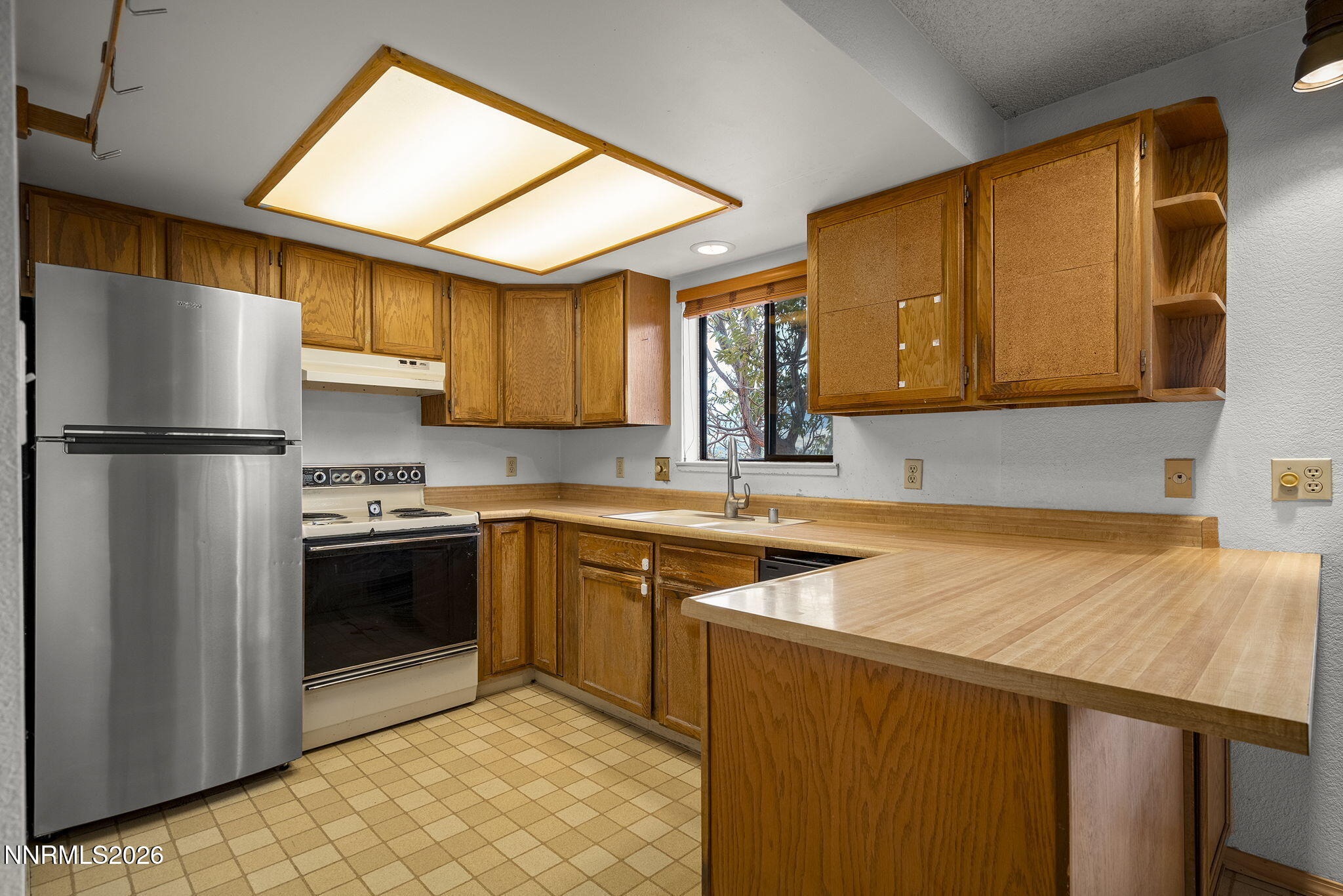 2060 Bonneville Avenue Property Photo 11