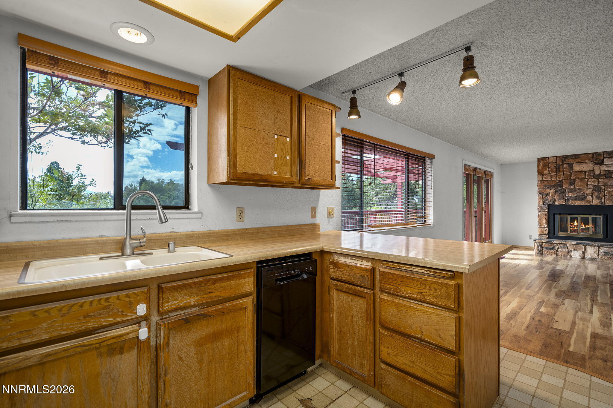 2060 Bonneville Avenue Property Photo 12