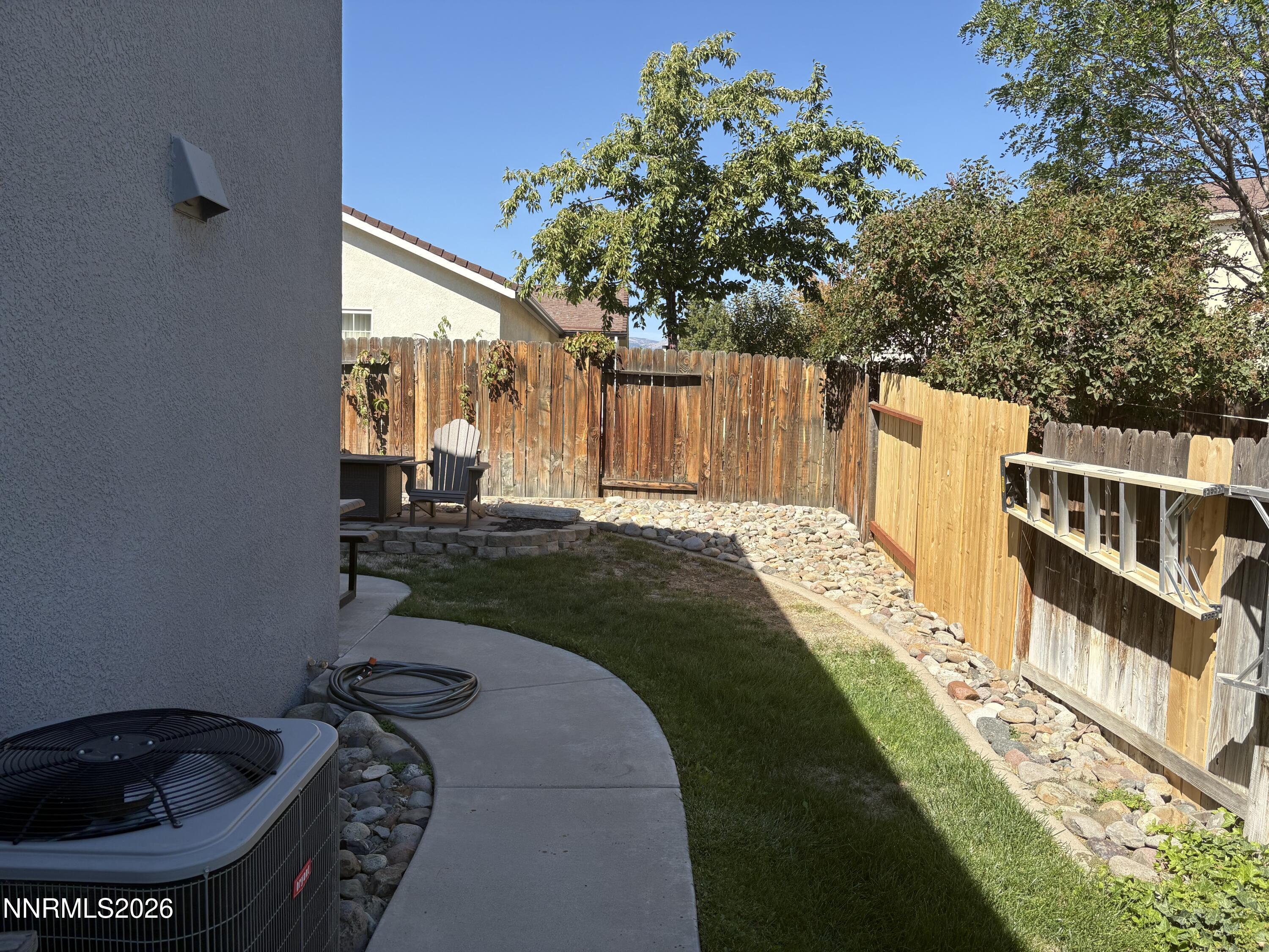 2794 Foxhill Drive Property Photo 5