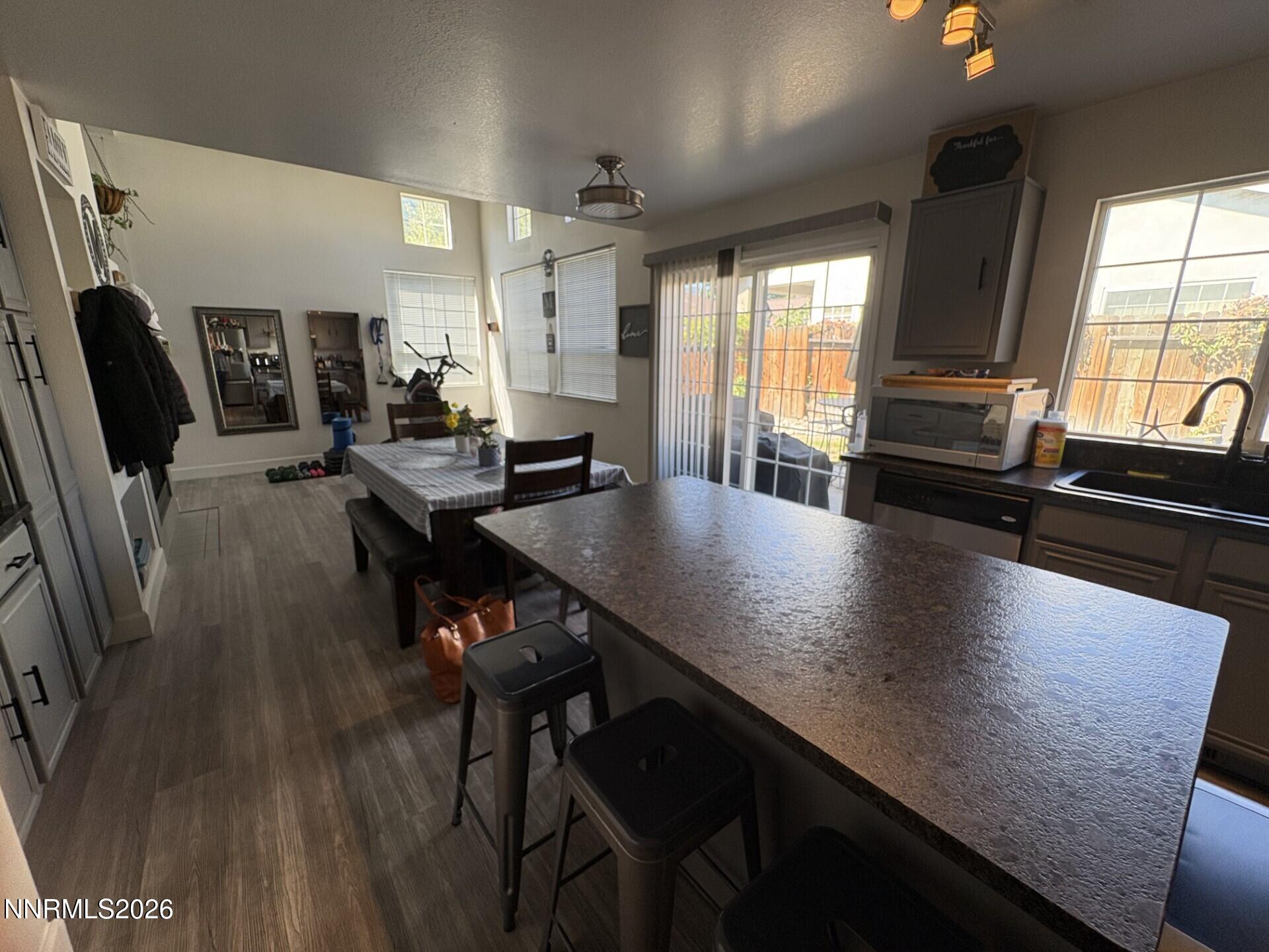 2794 Foxhill Drive Property Photo 8