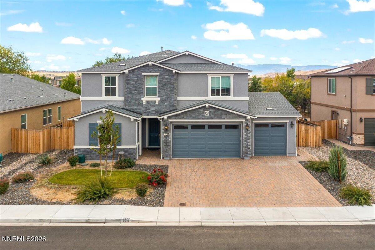 2219 Butte Creek Drive Property Photo 2
